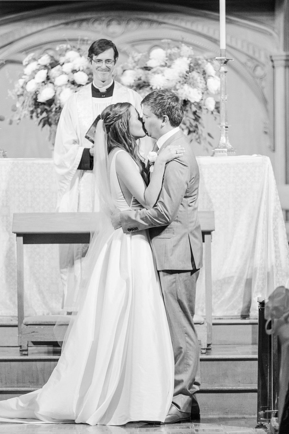 hydrangea-inspired-coastal-summer-wedding-norwalk-connecticut-photographer-shaina-lee-photography