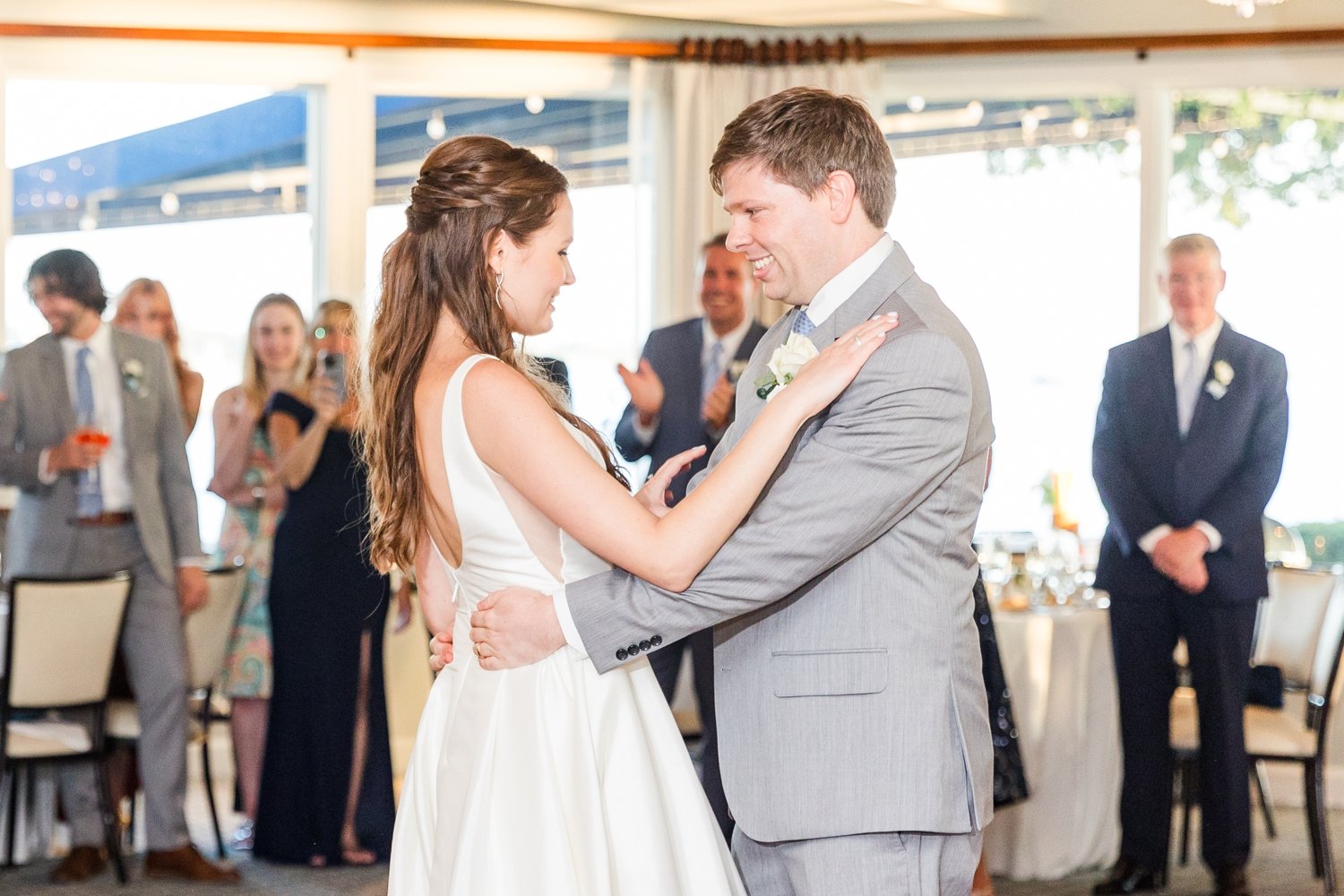 hydrangea-inspired-coastal-summer-wedding-norwalk-connecticut-photographer-shaina-lee-photography