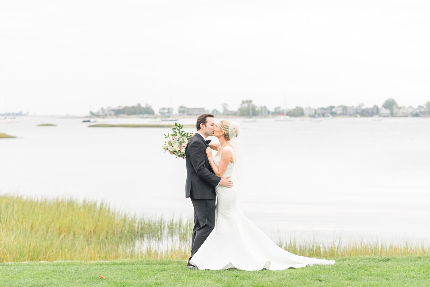 classic-new-england-wedding-the-inn-at-longshore-westport-connecticut-photographer-shaina-lee-photography