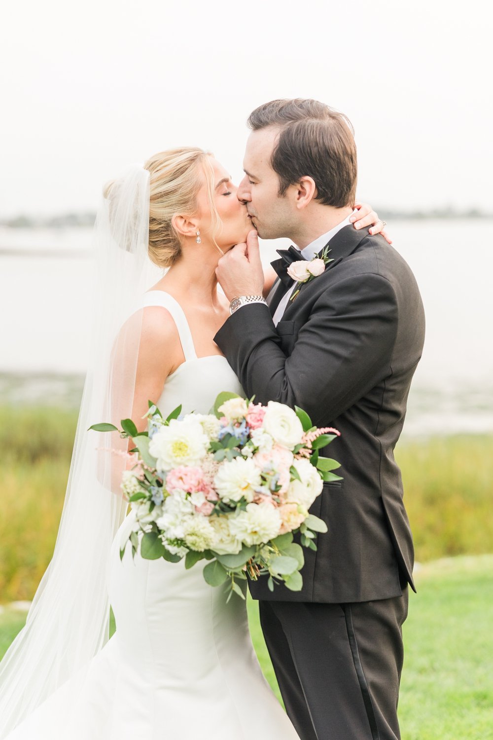 classic-new-england-wedding-the-inn-at-longshore-westport-connecticut-photographer-shaina-lee-photography