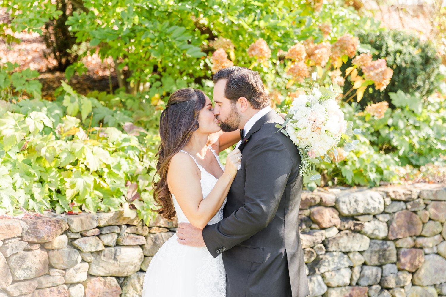 the-whittemore-vyne-restaurant-wedding-middlebury-connecticut-photographer-shaina-lee-photography