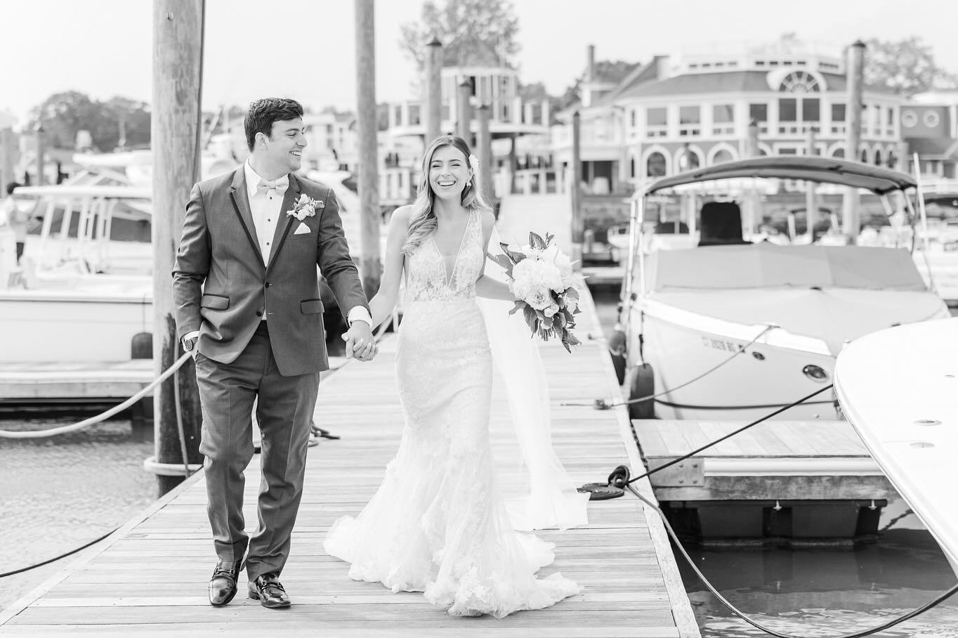 A moment for some classic black and white portraits. ✨  Which do you prefer, black and white or color?⁠
⁠
Venue: @pineorchardclub⁠
Florals: @urbanbotanist_⁠
Hair: @ellaonmane⁠
Makeup: @beautybychelseadae⁠
Gown: @enzoani from @cacciesbridal⁠
.⁠
.⁠
.⁠
