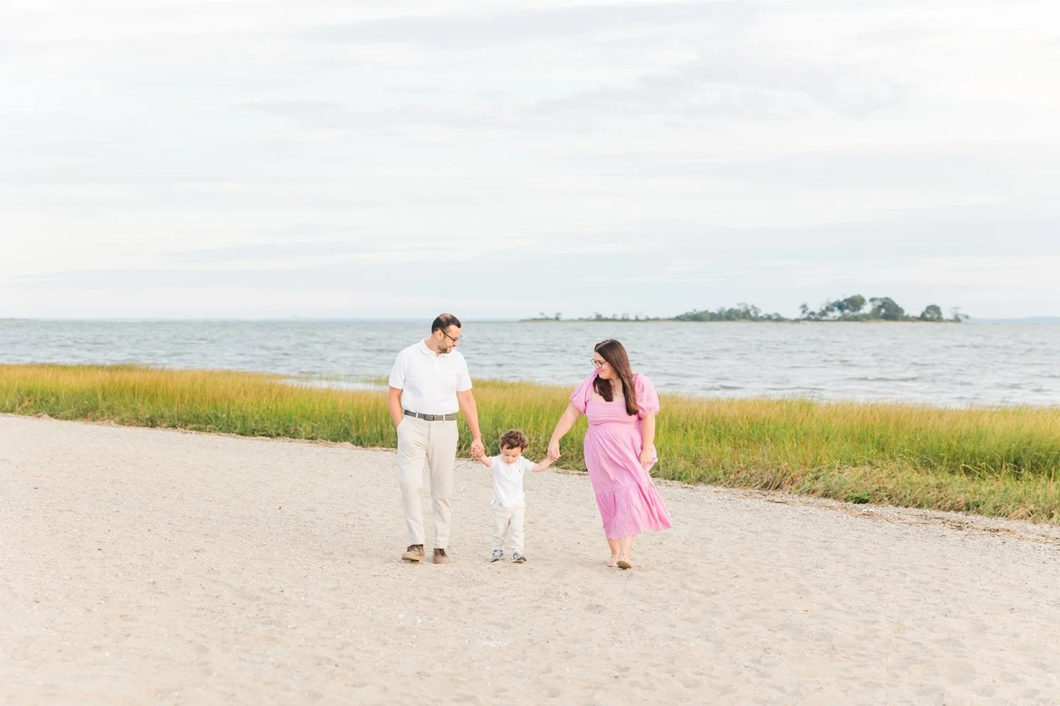 calf-pasture-beach-family-session-norwalk-connecticut-photographer-shaina-lee-photography