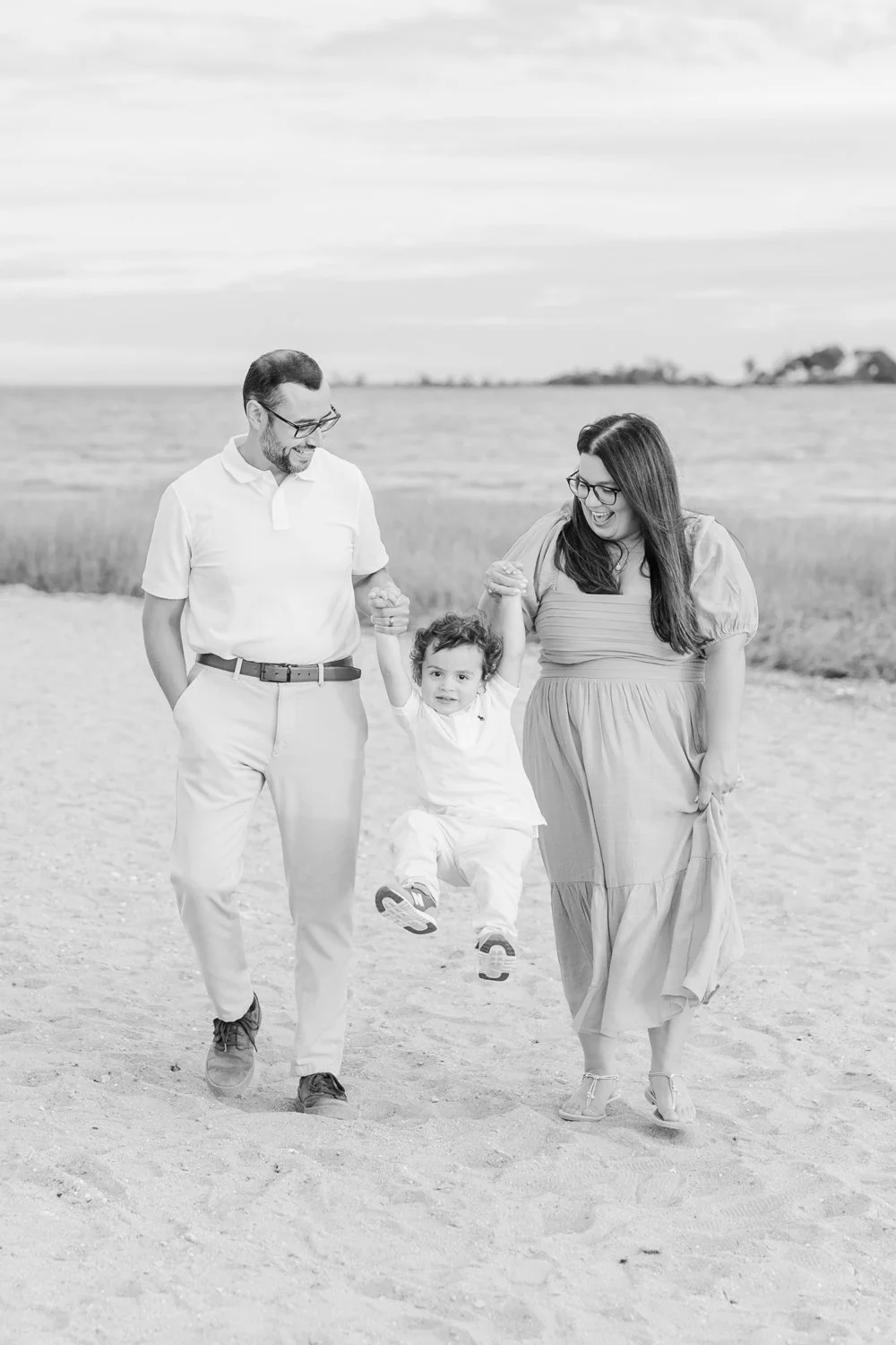 calf-pasture-beach-family-session-norwalk-connecticut-photographer-shaina-lee-photography