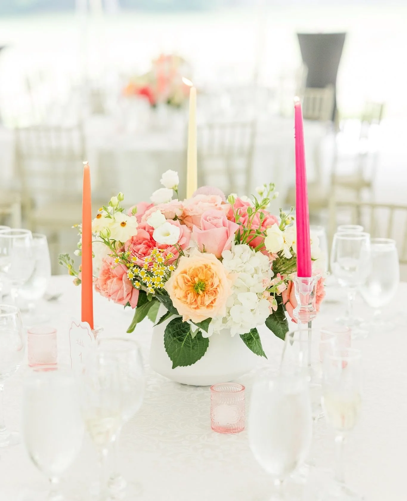 2 months later, and I&rsquo;m still not over this colorful floral design. Swipe to see more of this elegant wedding!⁠
⁠
Venue: @themansionatglencove⁠
Photography: @shainaleephoto &amp; @arturodiaz.slp⁠
Florals: @petals_lv⁠
⁠
CT Wedding Photographer |