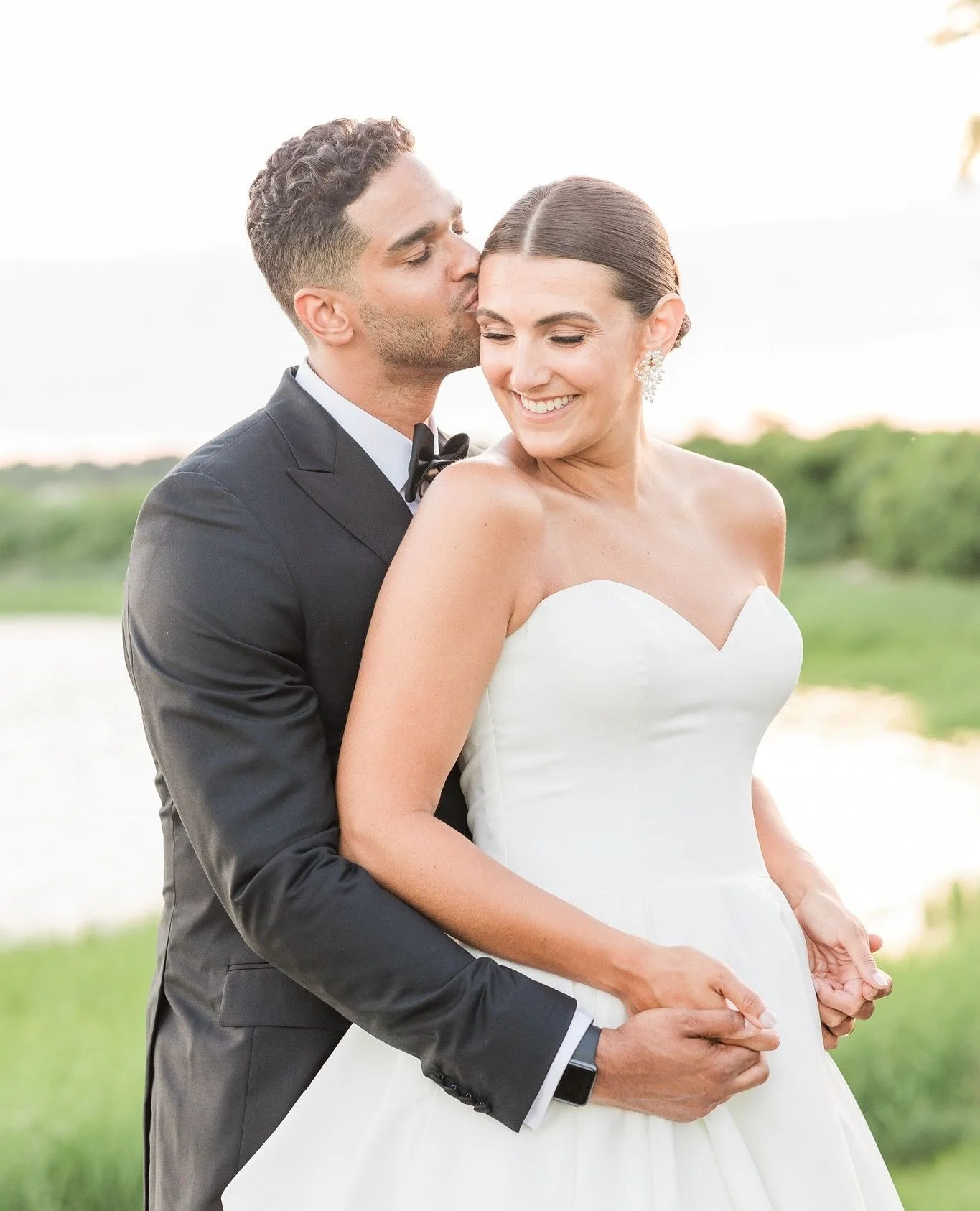 Is there anything sweeter than that just-married bliss right after the ceremony?  If our couples are up for it (and they always are!), we love sneaking them away for a few minutes to soak it all in. It&rsquo;s the perfect mix of pure joy, a little qu