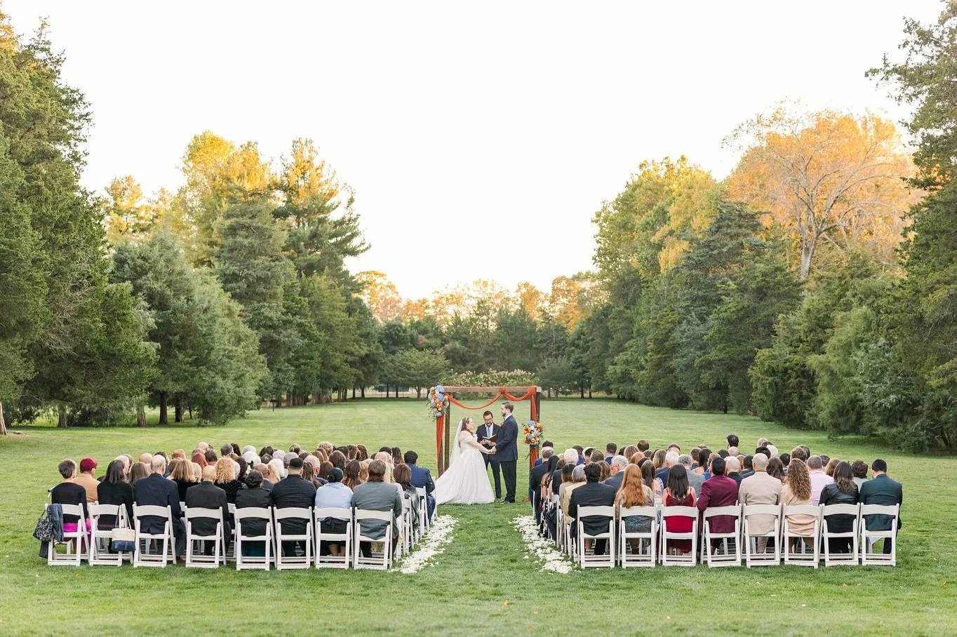 Same moment, two different POVs.  That back balcony of @thewadsworthmansion is the *chef&rsquo;s kiss* for some epic ceremony photos!⁠
⁠
Venue: @thewadsworthmansion @rachelatwads⁠
Photography: @shainaleephoto &amp; @arturodiaz.slp⁠
Florals: @justfory