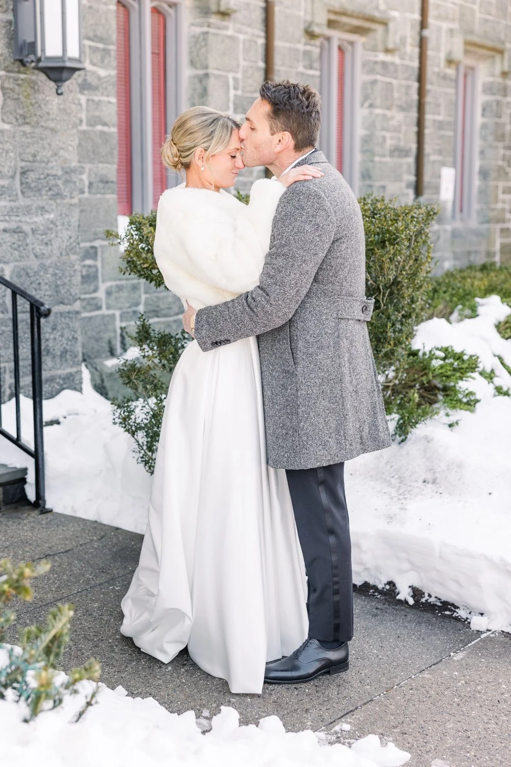 winter-wedding-whitby-castle-rye-new-york-photographer-shaina-lee-photography