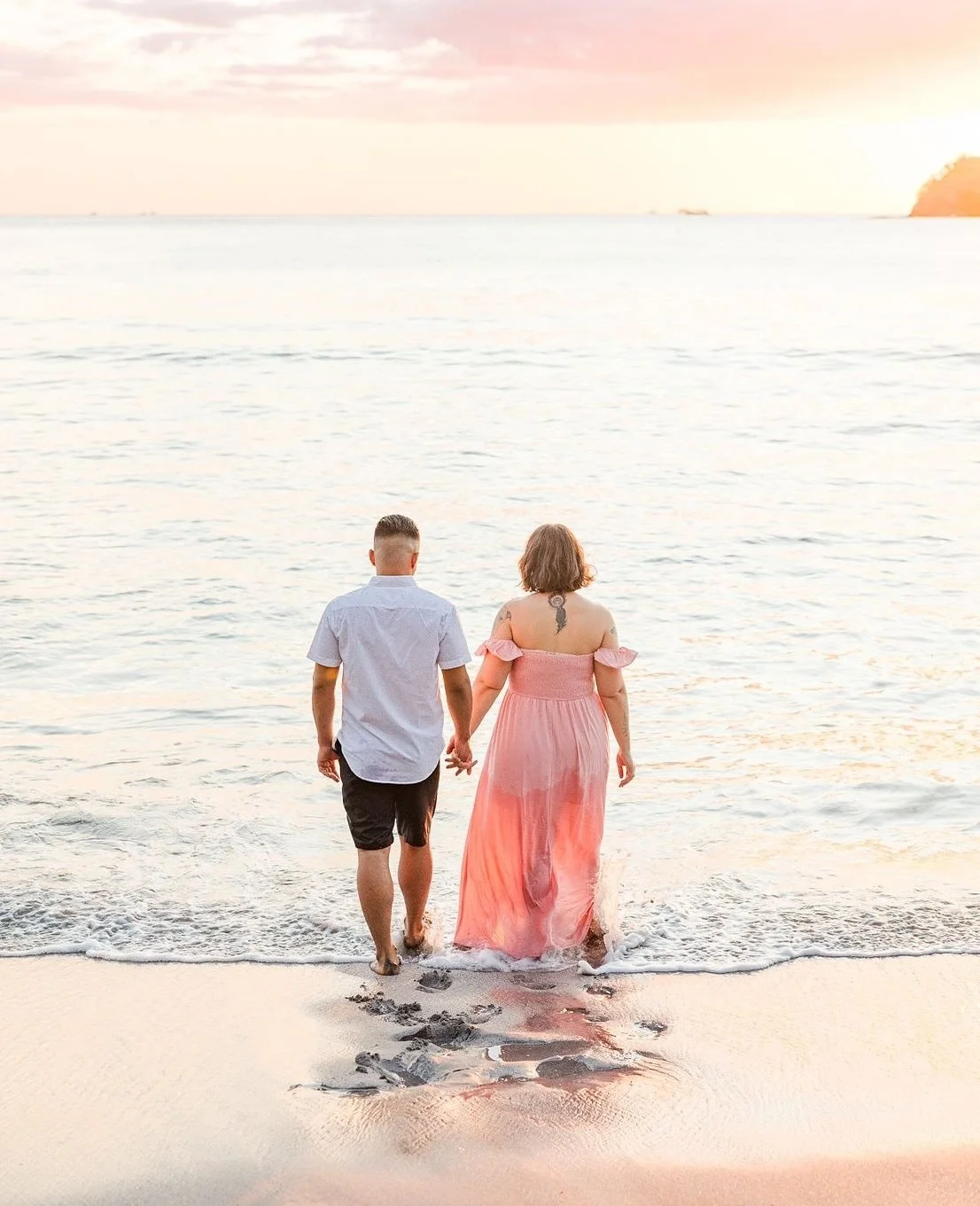 &bull;BLOG POST&bull; Las Catalinas feels like a little slice of Europe dropped right onto the Pacific Ocean.  With its cobblestone streets, colorful buildings, and relaxed coastal vibe, it&rsquo;s a photographer&rsquo;s dream and an incredibly roman