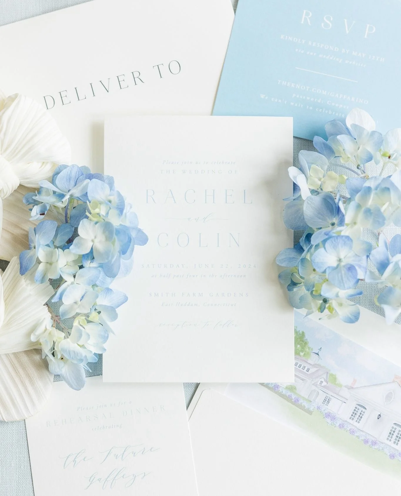 Rachel&rsquo;s bridal details were downright stunning, complete with a bouquet featuring flowers she grew in her own garden.  Swipe to see her beautiful florals!⁠
⁠
Venue: @smithfarmgardensct⁠
Planner: @oneforthebooksevents⁠
Photography: @shainaleeph