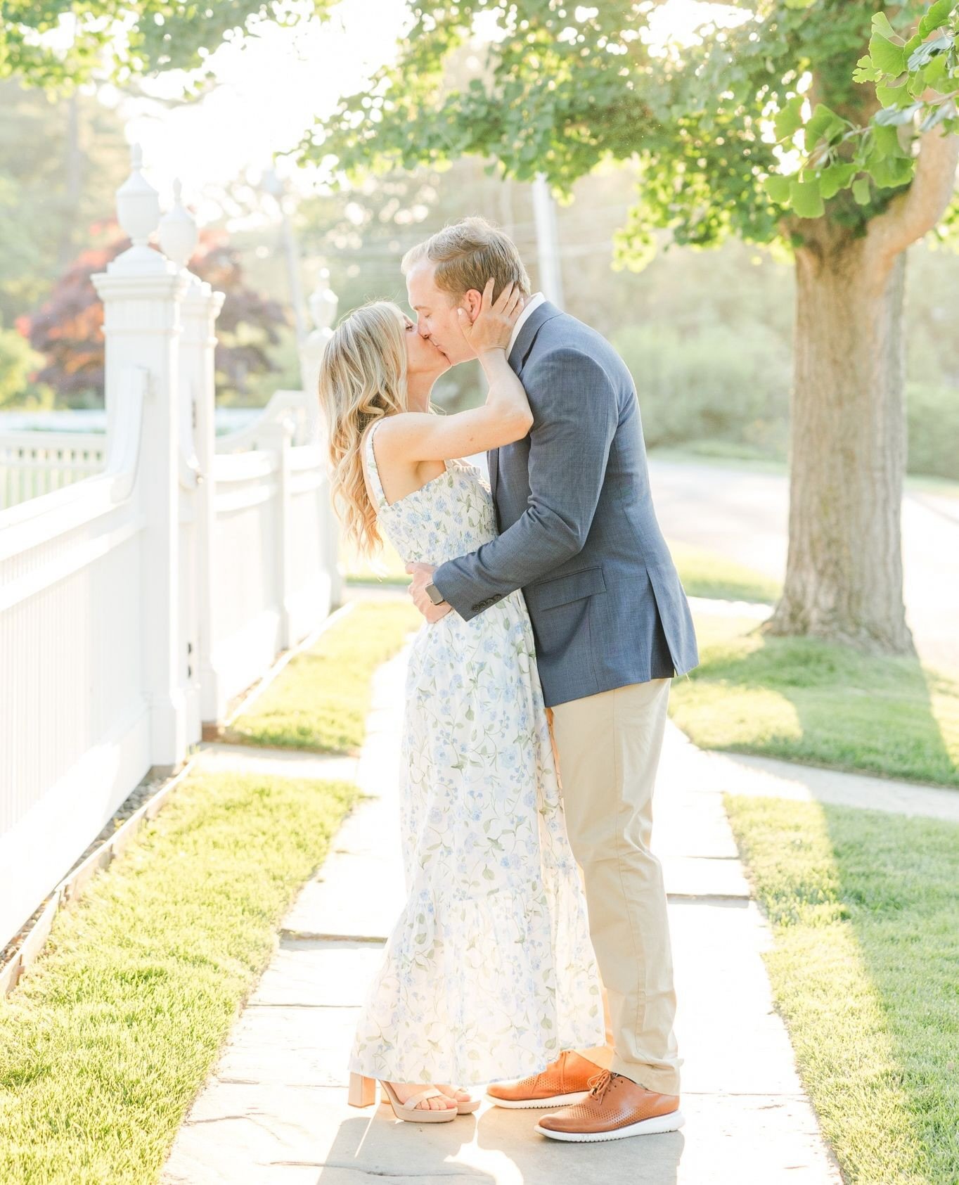 Treat your engagement session like a date, not a photoshoot.  The more you lean into each other, the more natural and refined your images will feel.⁠
.⁠
.⁠
.⁠
.⁠
.⁠
CT Engagement Session | Connecticut Engagement Photographer | Fairfield County Portra