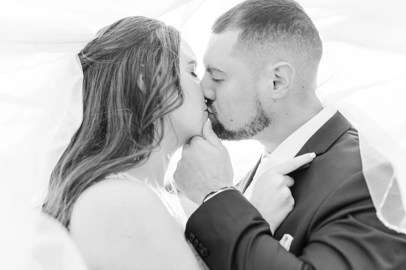A well-crafted timeline is the difference between rushed photos and editorial-level imagery.⁠
⁠
Luxury weddings build in:⁠
✔️ Time for natural light⁠
✔️ Space for quiet moments⁠
✔️ Breathing room for creativity⁠
⁠
The result? Calm energy. Elevated im