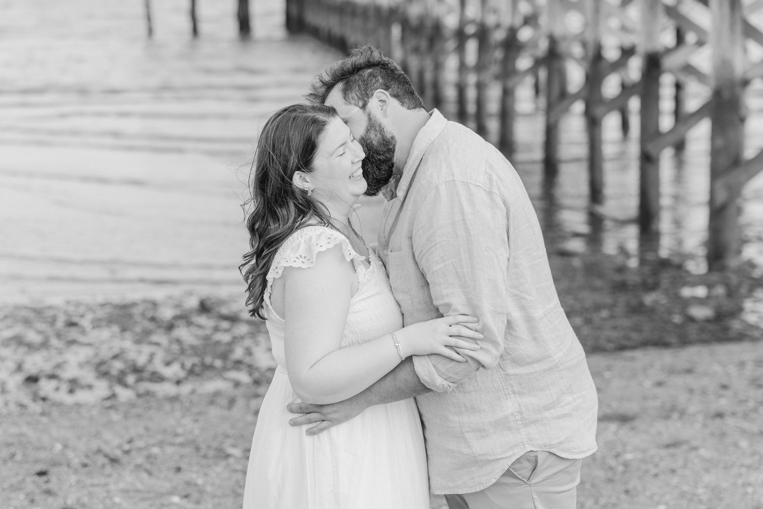 coastal-summer-engagement-session-milford-connecticut-photographer-shaina-lee-photography