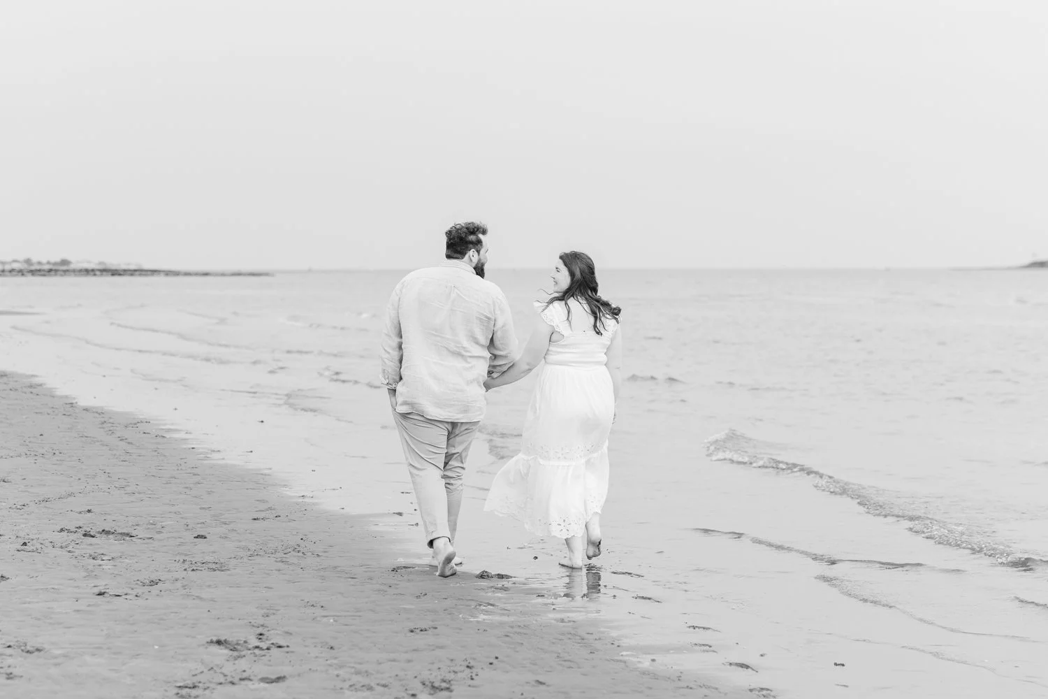 coastal-summer-engagement-session-milford-connecticut-photographer-shaina-lee-photography