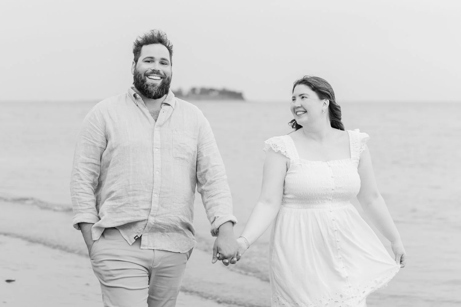 coastal-summer-engagement-session-milford-connecticut-photographer-shaina-lee-photography