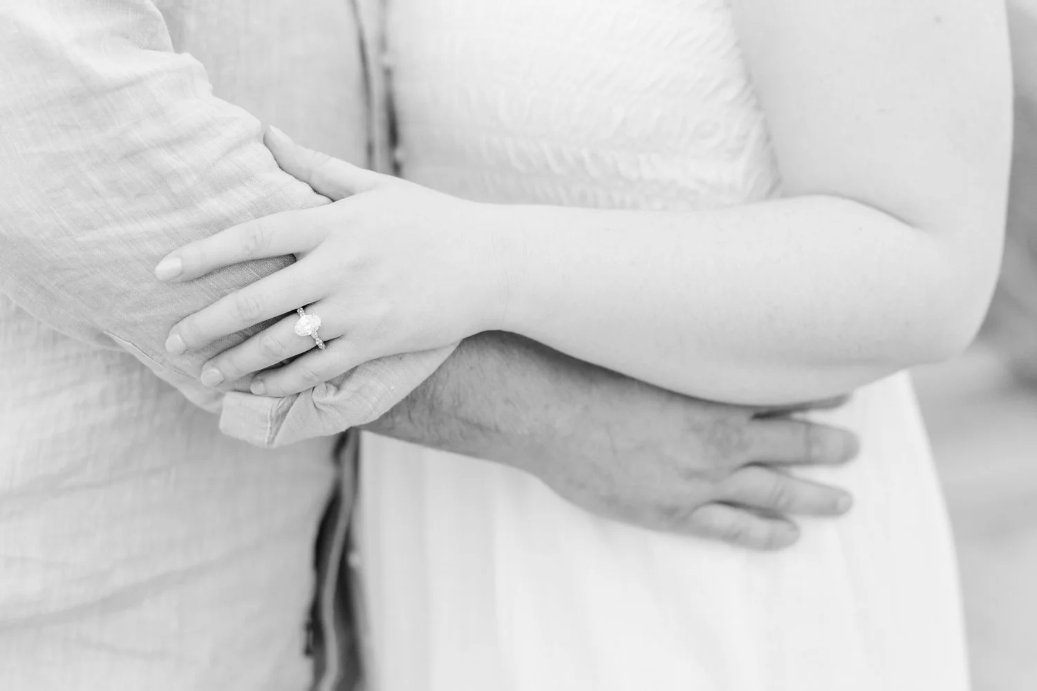 coastal-summer-engagement-session-milford-connecticut-photographer-shaina-lee-photography
