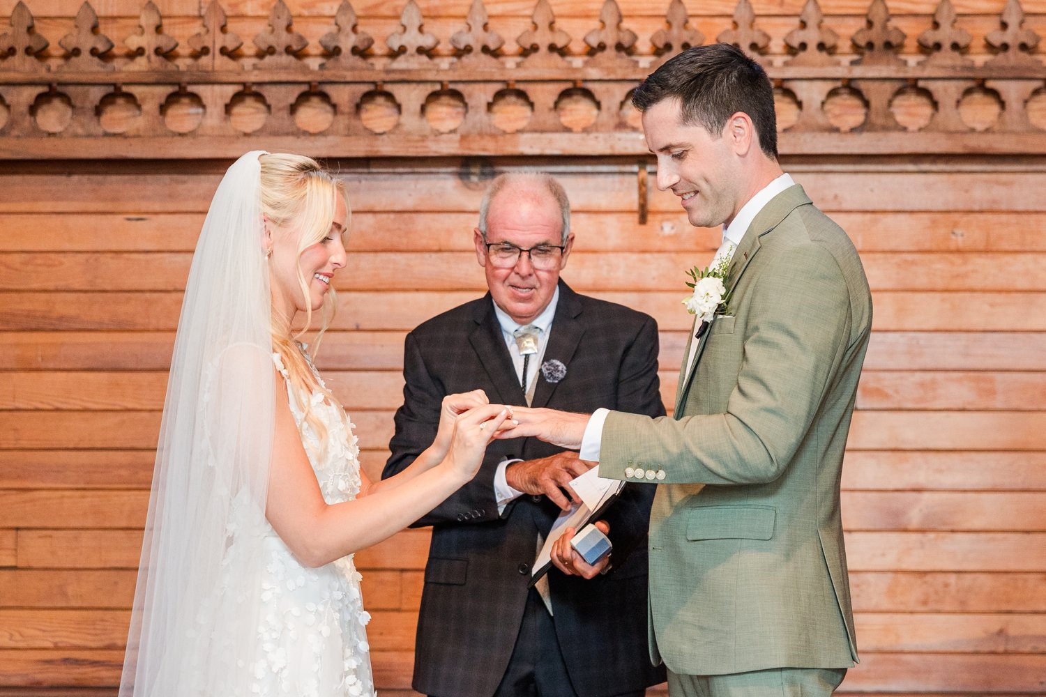 pine-orchard-yacht-country-club-summer-wedding-branford-connecticut-photographer-shaina-lee-photography