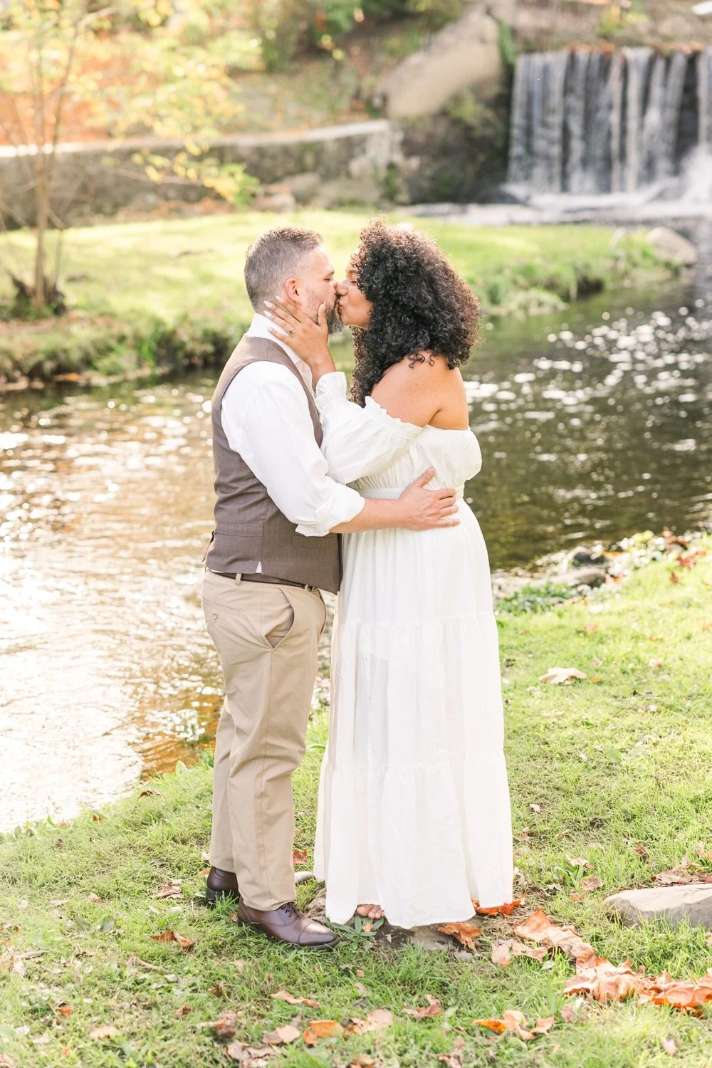downtown-milford-connecticut-engagement-session-photographer-shaina-lee-photography