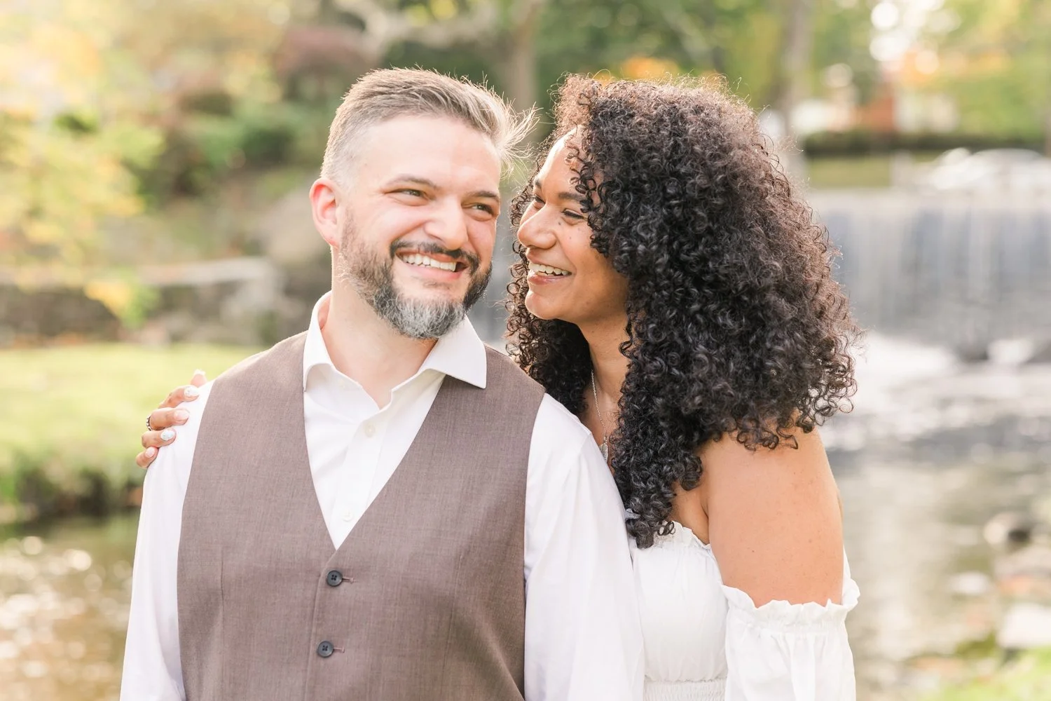 downtown-milford-connecticut-engagement-session-photographer-shaina-lee-photography
