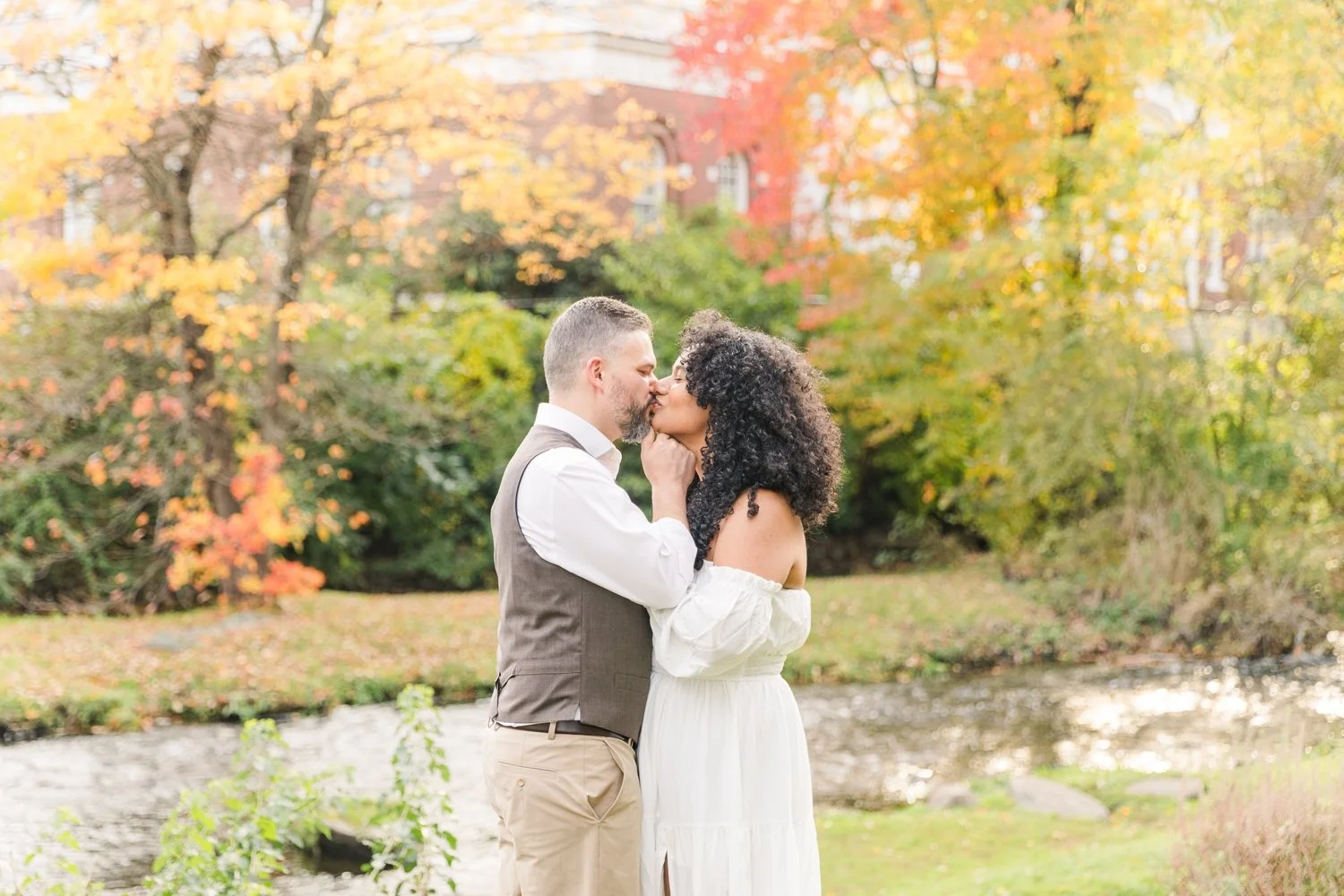 downtown-milford-connecticut-engagement-session-photographer-shaina-lee-photography