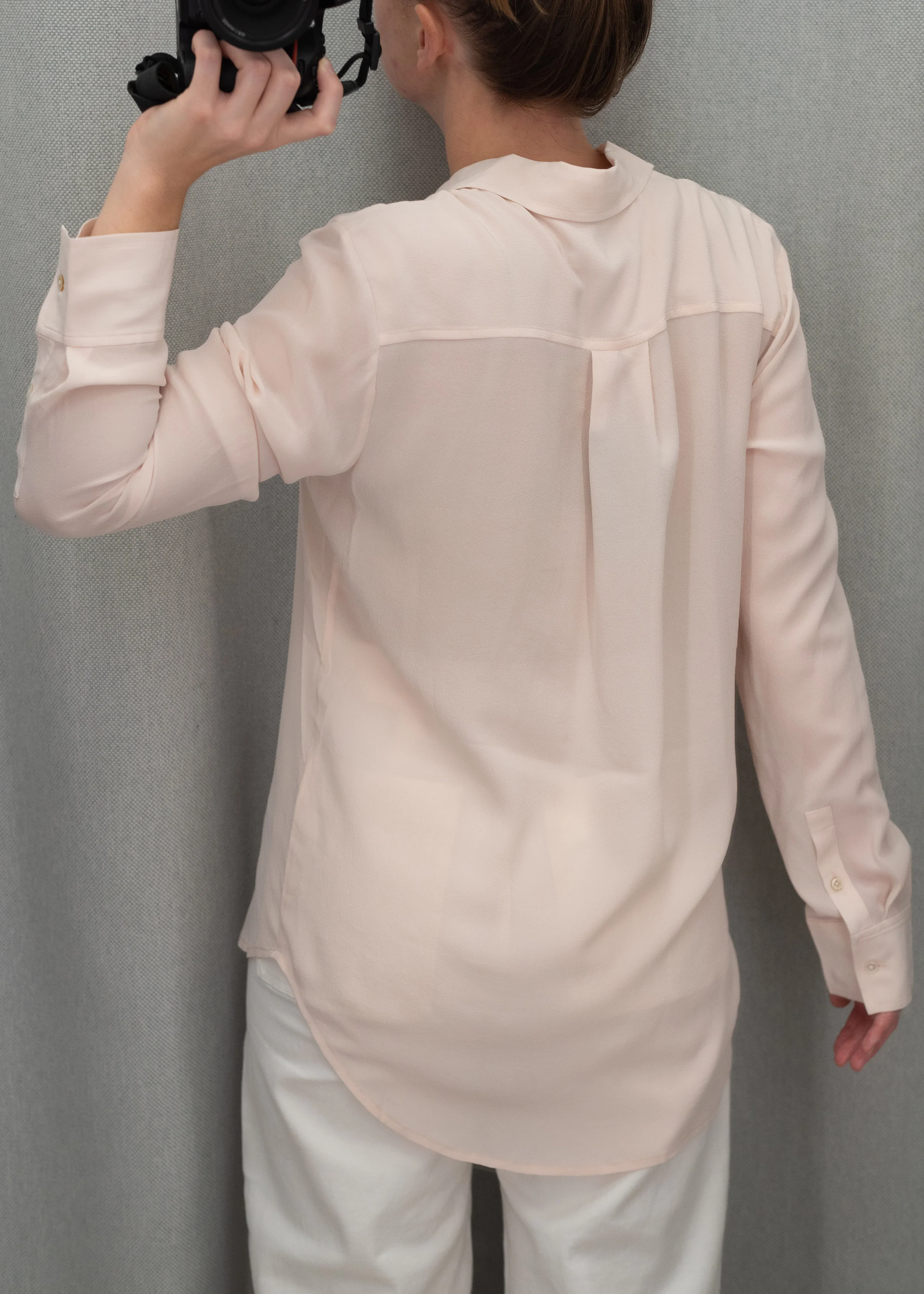 Everlane The Clean Silk Shine Oversized Shirt - Size 6 - Back View