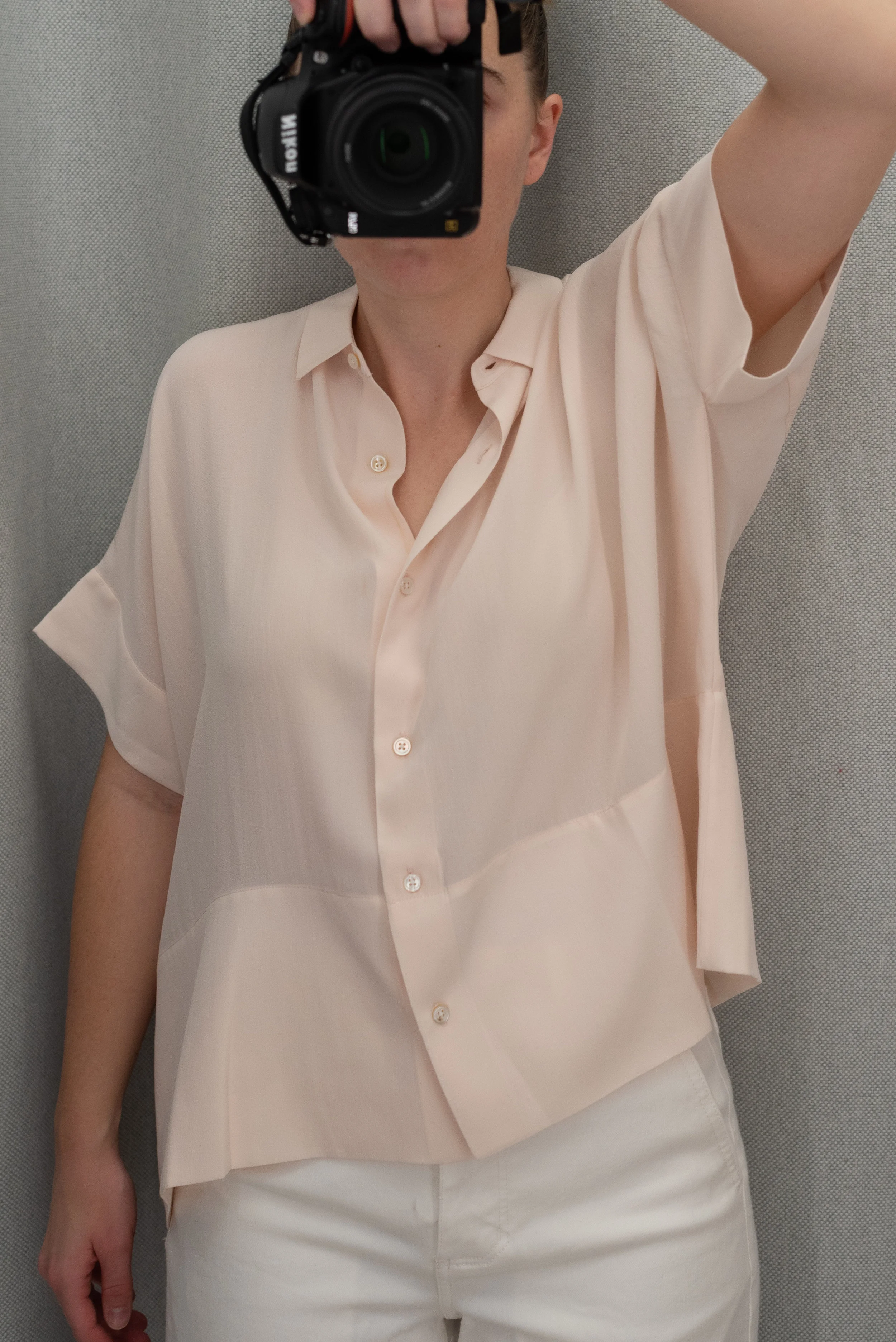 Everlane The Clean Silk Short-Sleeve Square Shirt - Size 6 - Front View