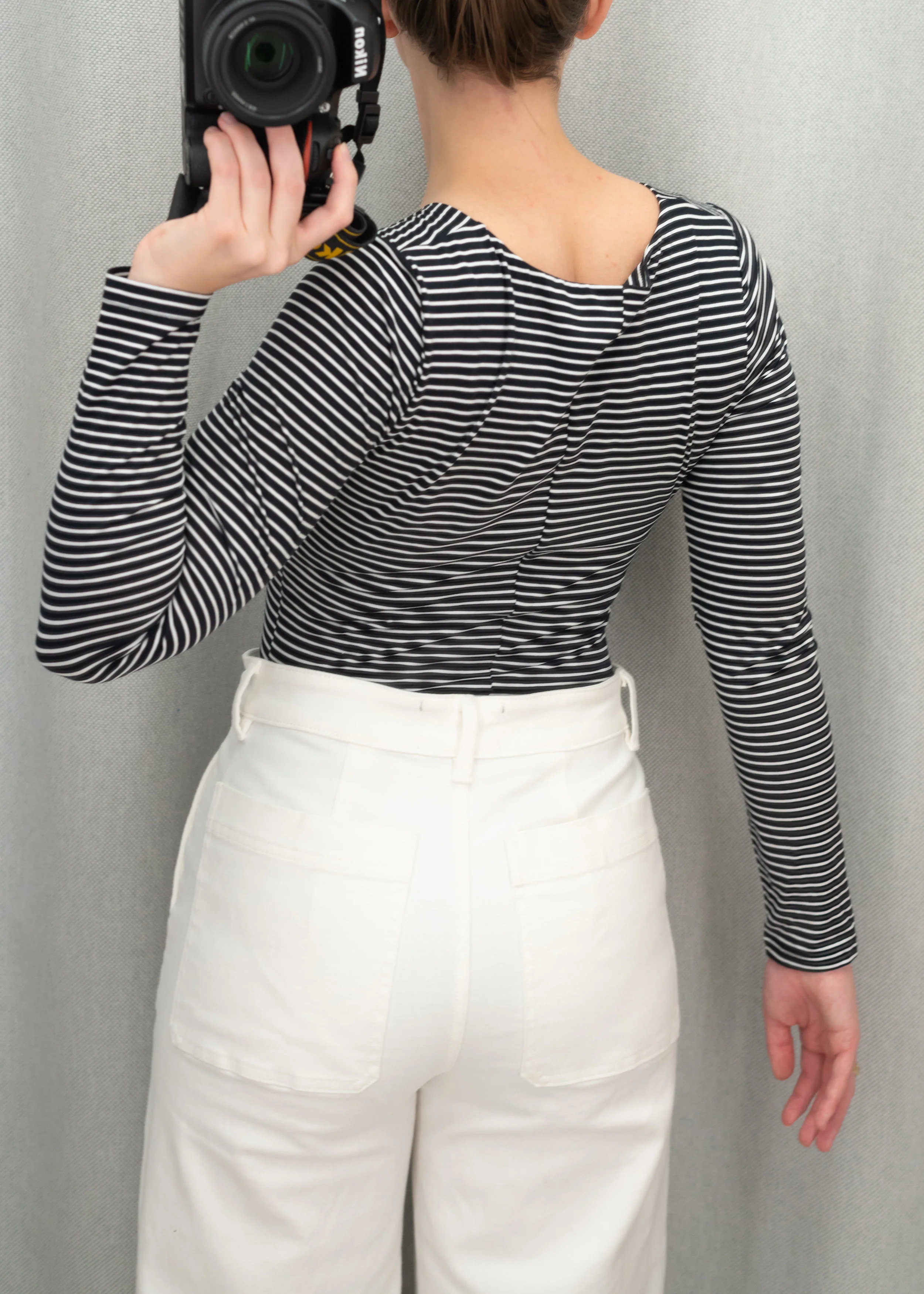 Everlane The Long Sleeve V-Neck Bodysuit - Size S - Back View