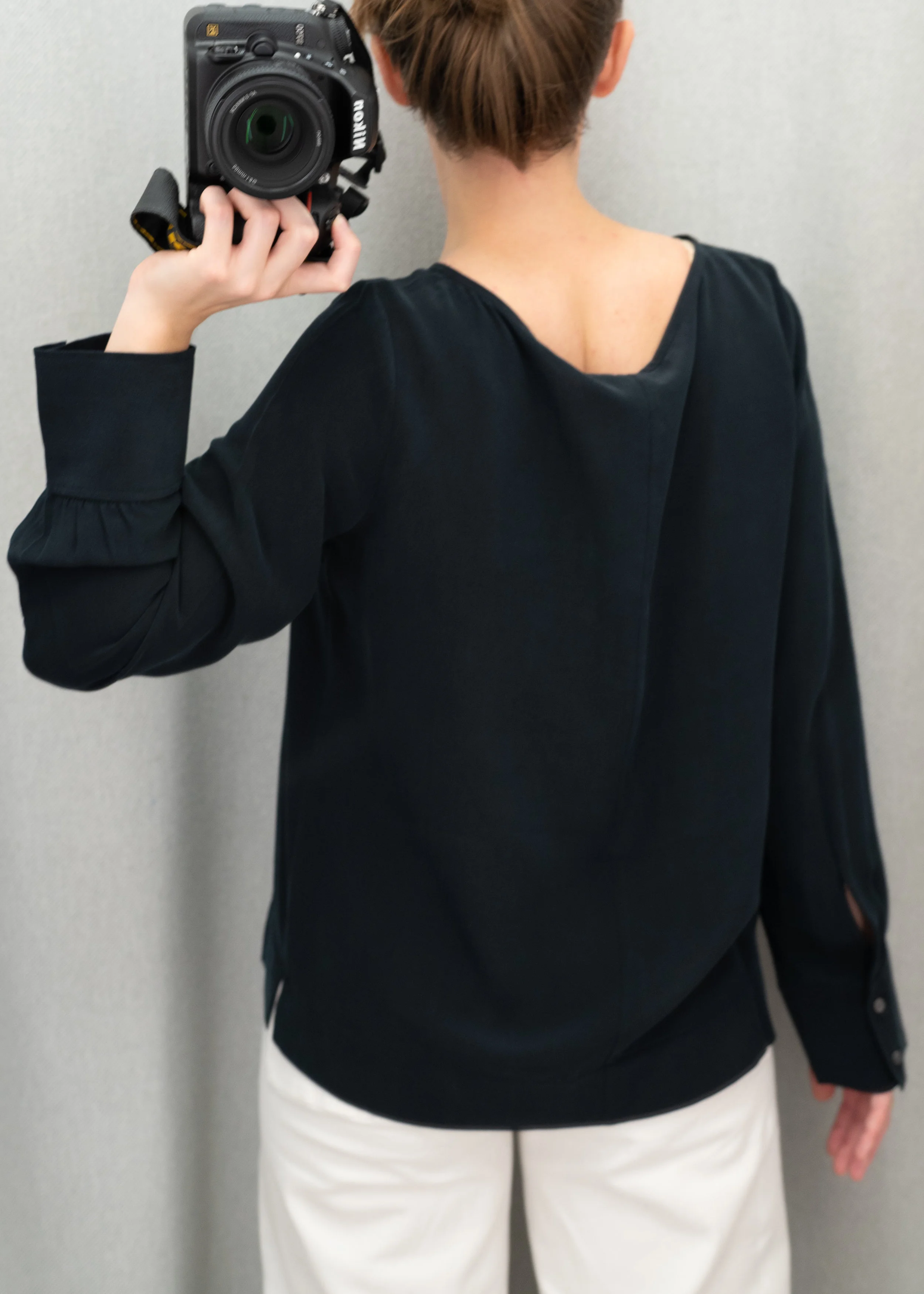 Everlane The Clean Silk Boatneck Blouse - Size 6 - Back View