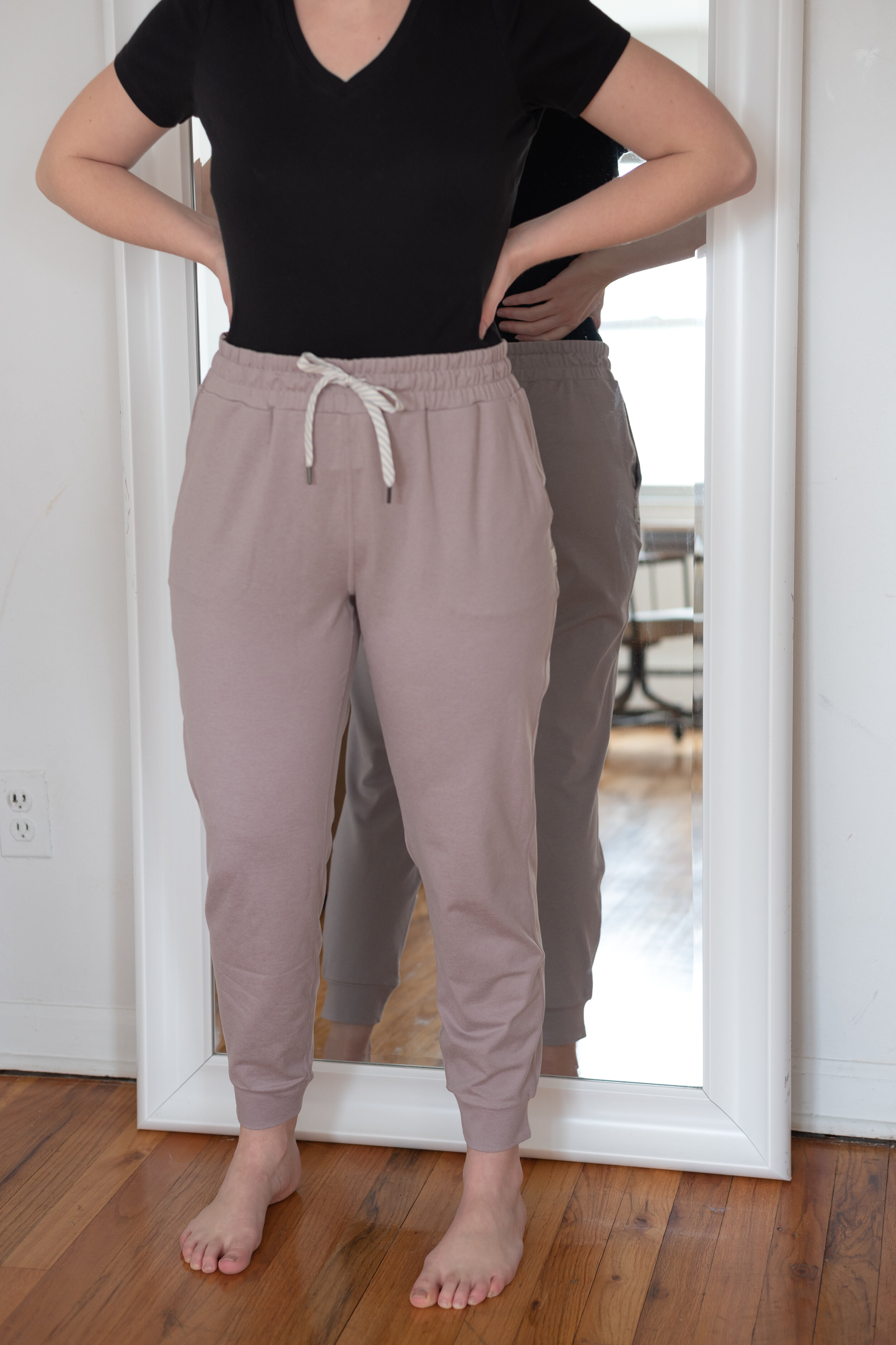 indbildskhed At regere tekst WHERE TO FIND PETITE-FRIENDLY LOUNGE PANTS & JOGGERS — The Petite Pear  Project