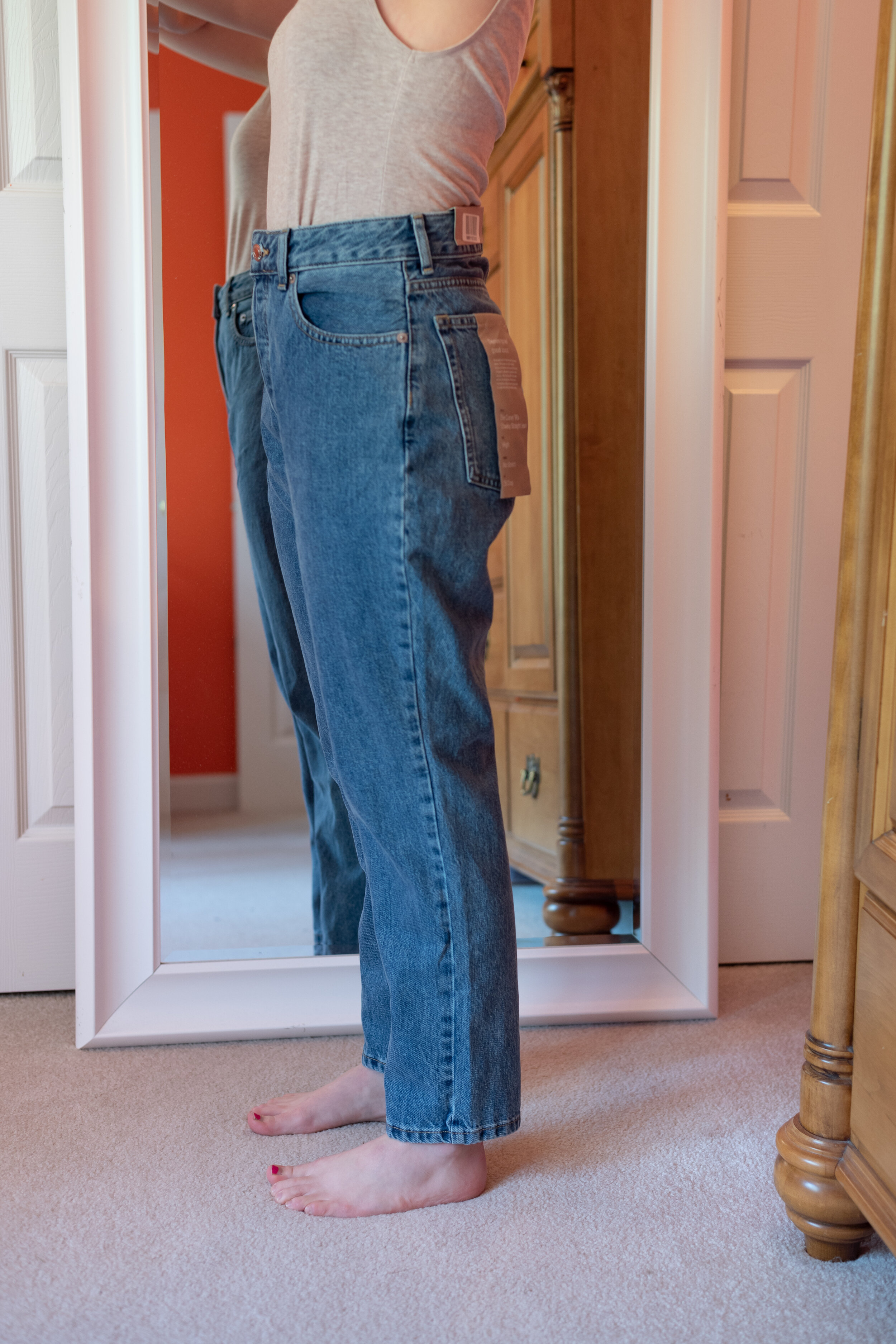 traagheid Nominaal Zus WHERE TO FIND STRAIGHT LEG JEANS IF YOU'RE PETITE AND CURVY — The Petite  Pear Project