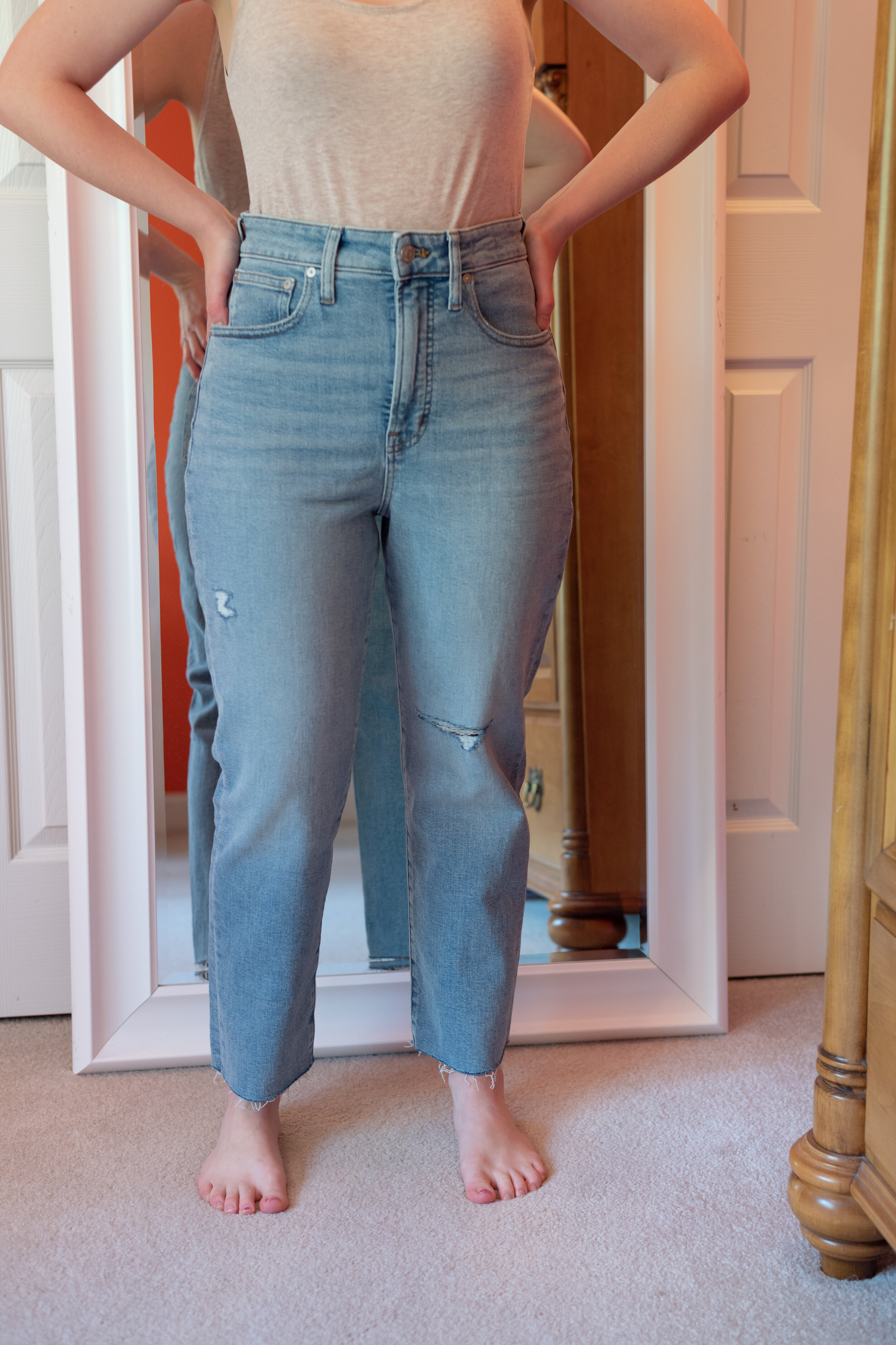 traagheid Nominaal Zus WHERE TO FIND STRAIGHT LEG JEANS IF YOU'RE PETITE AND CURVY — The Petite  Pear Project
