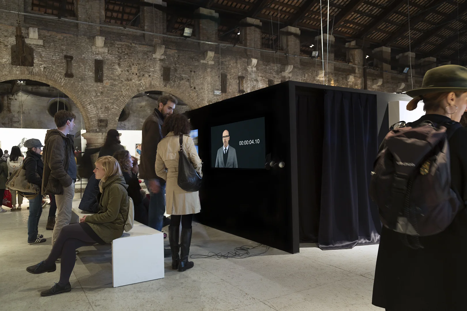 Pandere r (Seventeen Seconds) , 2016 Single-Channel Video Installed at the Arsenale — Venice, Italy