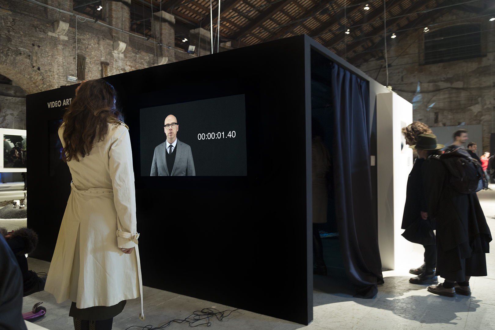     Pandere    r (Seventeen Seconds) ,   2016    Single-Channel Video Installed at the Arsenale   —   Venice, Italy  