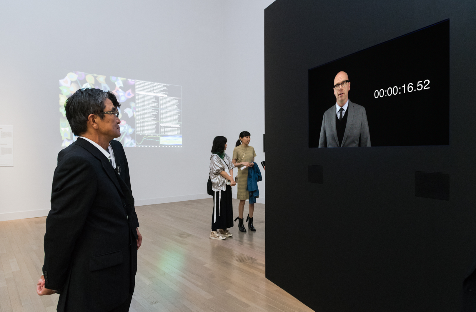    Panderer (Seventeen Seconds) , 2016  Single-Channel Video Installed at the National Art Center, Tokyo 