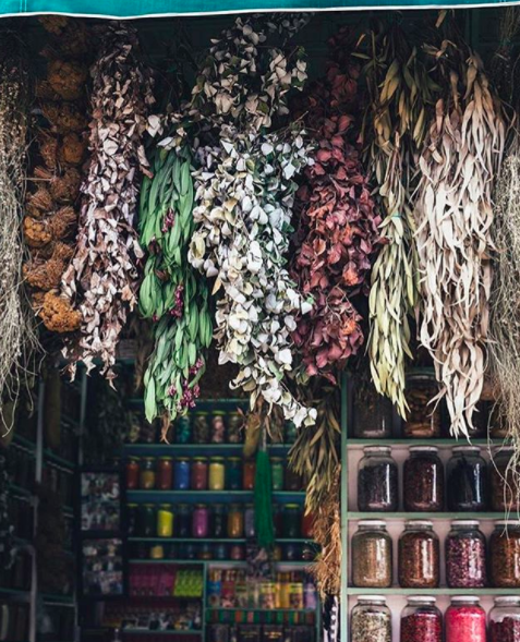 Thank you @ditsen for capturing this beautiful "library" of spices which inspired this post