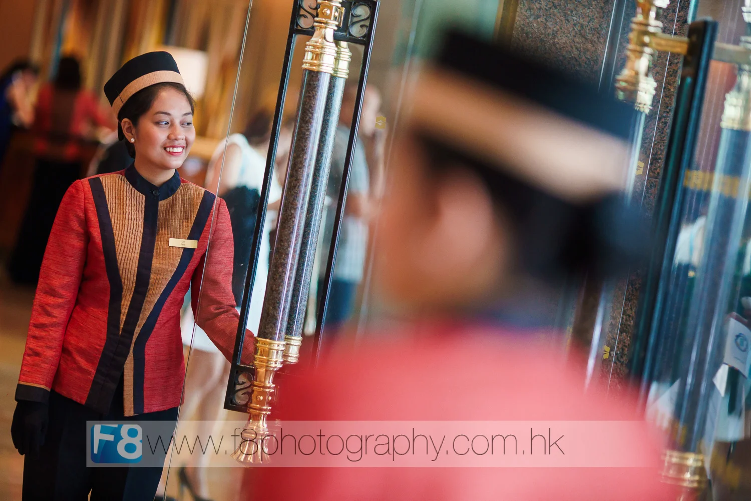 The usual Philippines charm welcomed every guest to APEC at the entrance to Shangri-La.