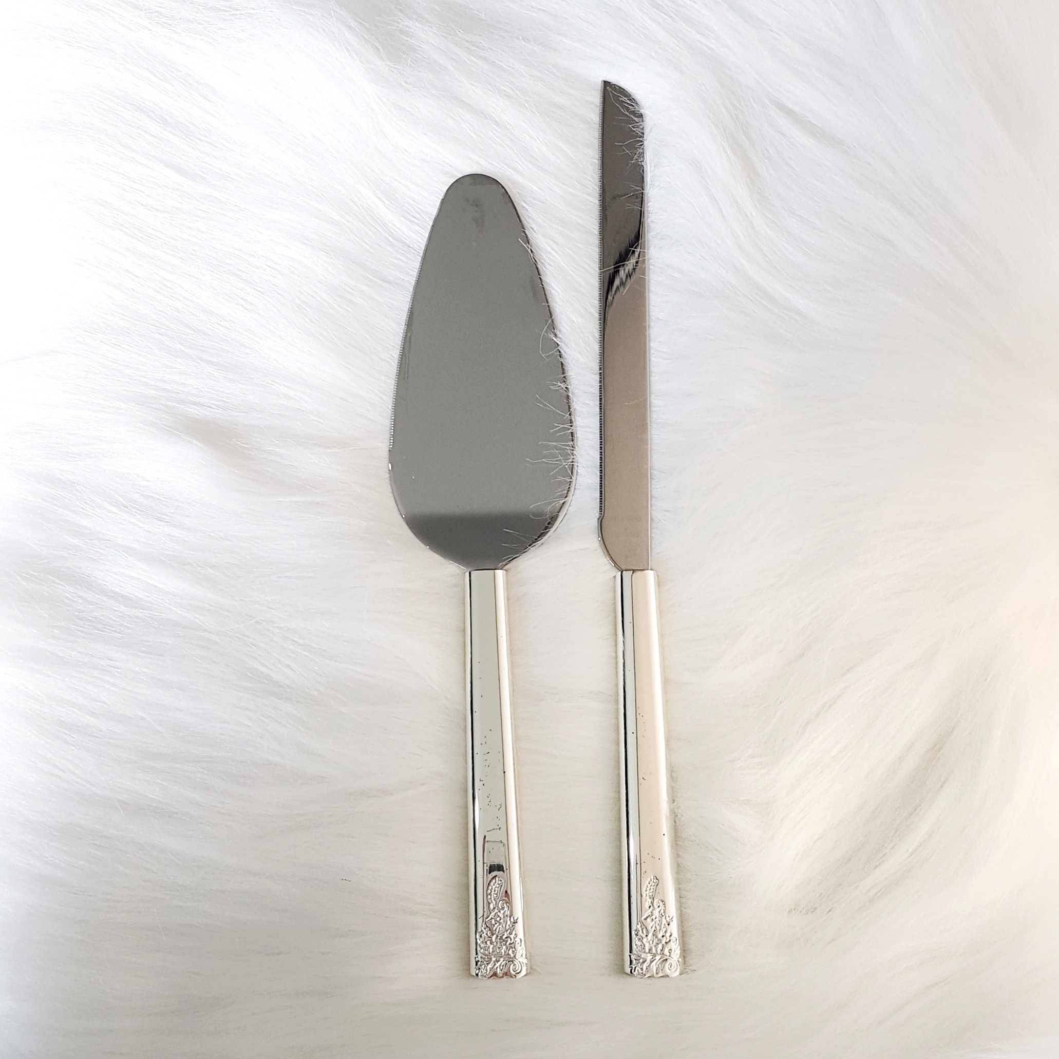 Vera Wang Lace Knife Set $15