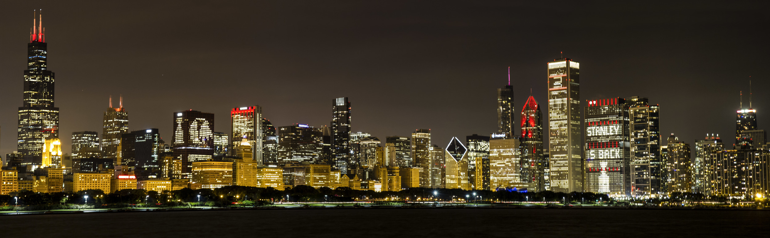    Stanley Cup Skyline 2015   