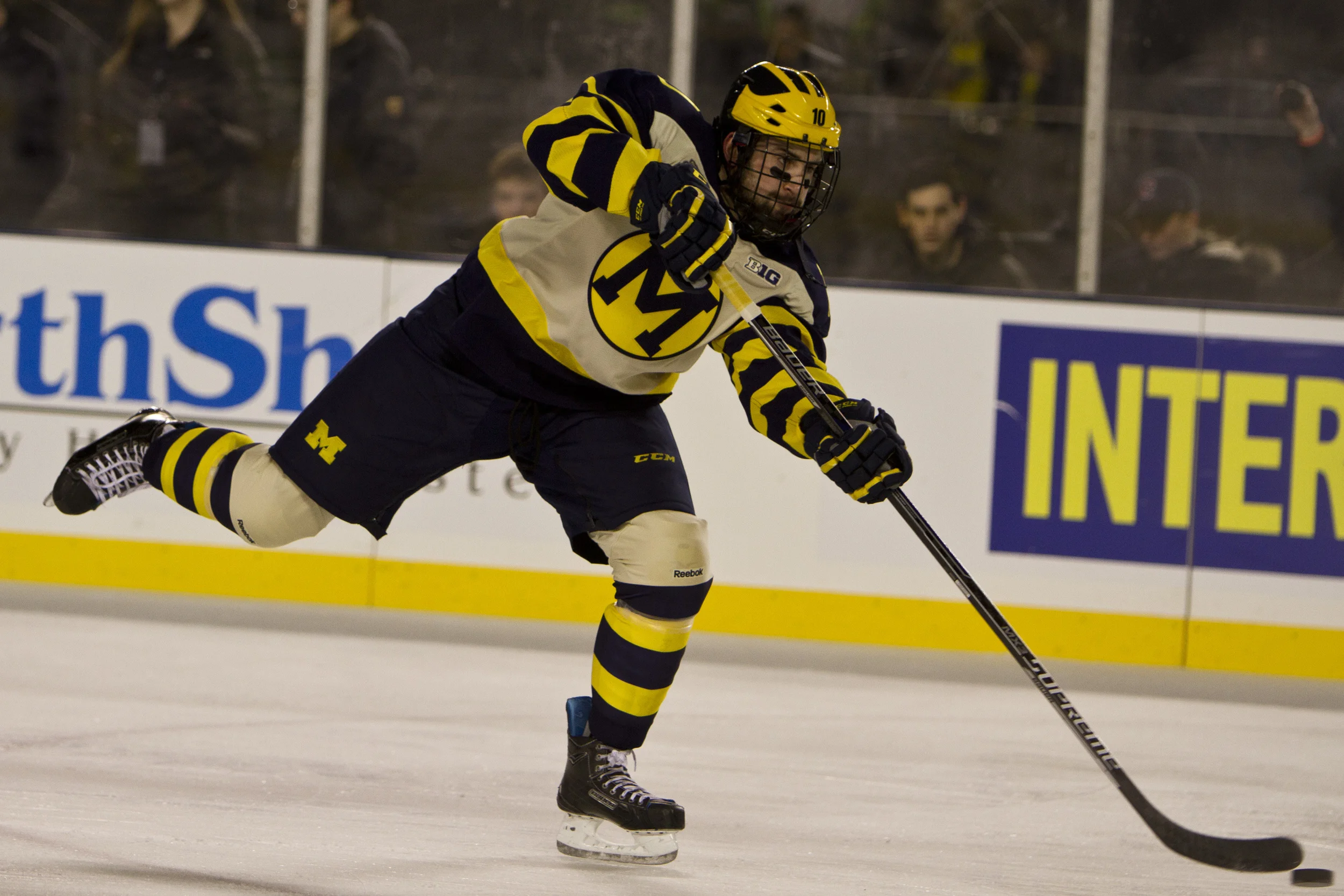 NCAA Hockey_0329PR_Portfolio.jpg