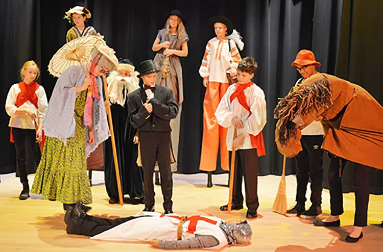 The 6th students and the early childhood teachers put on fabulous performances that were packed to capacity at every showing.