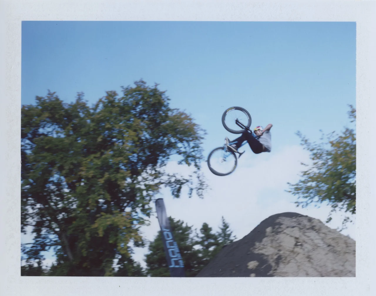 FISE-571.jpg