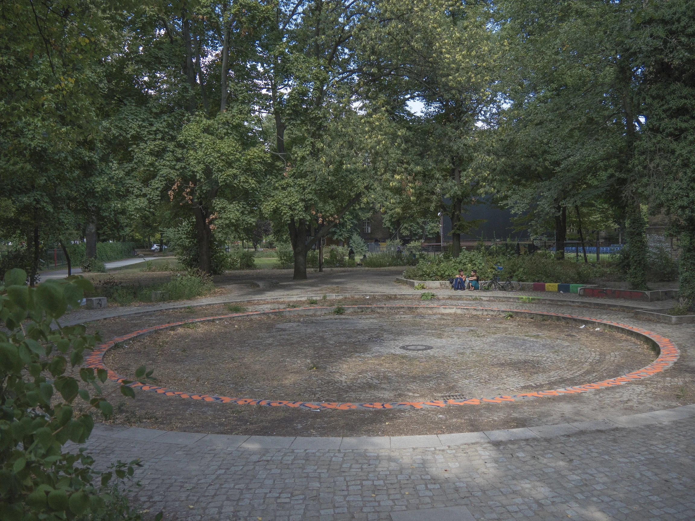 Mariannenplatz, Berlin 2018 Ella Ponizovsky Bergelson