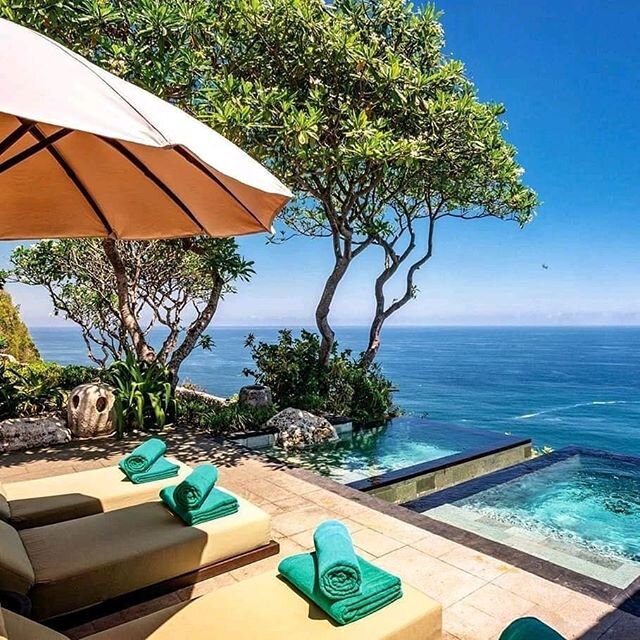 A veritable emblem of the #tropical exoticism of the Orient, the Bvlgari Beach &amp; Resort combines the breathtaking beauty of unspoiled nature of Bali beach resorts with a sophisticated #contemporarydesign 🌴☀⠀
⠀
📷:@bulgarihotels⠀
#bali #bulgarire