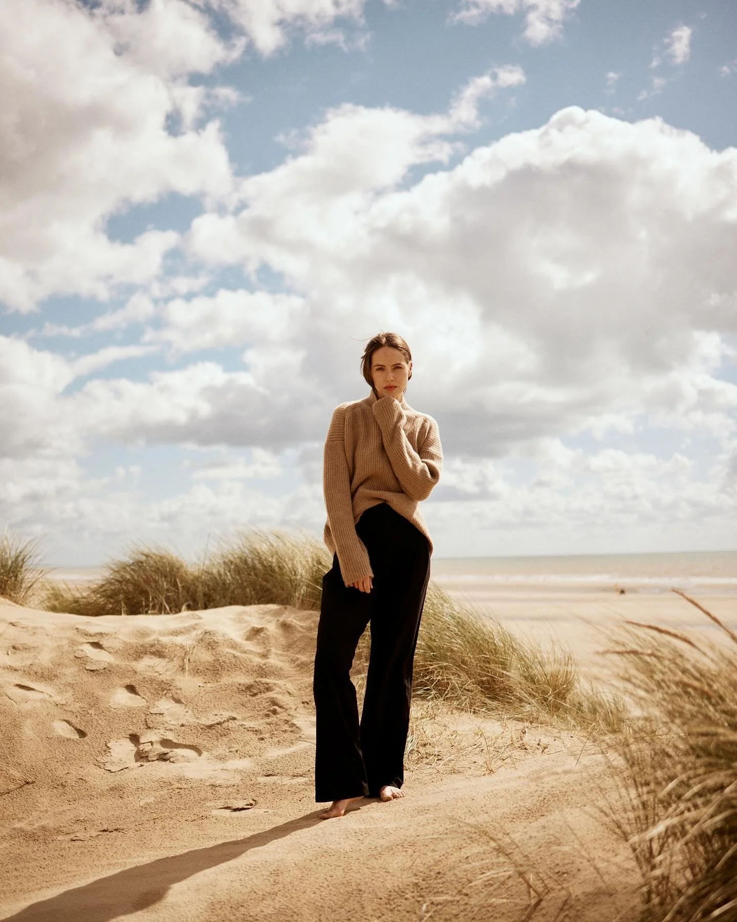 Quick trip to the beach with @katarinanemcova - trying to pretend it wasn&rsquo;t the UK, but grey clouds always find a way. 

#portrait #fashion #editorial #photography #beach #model