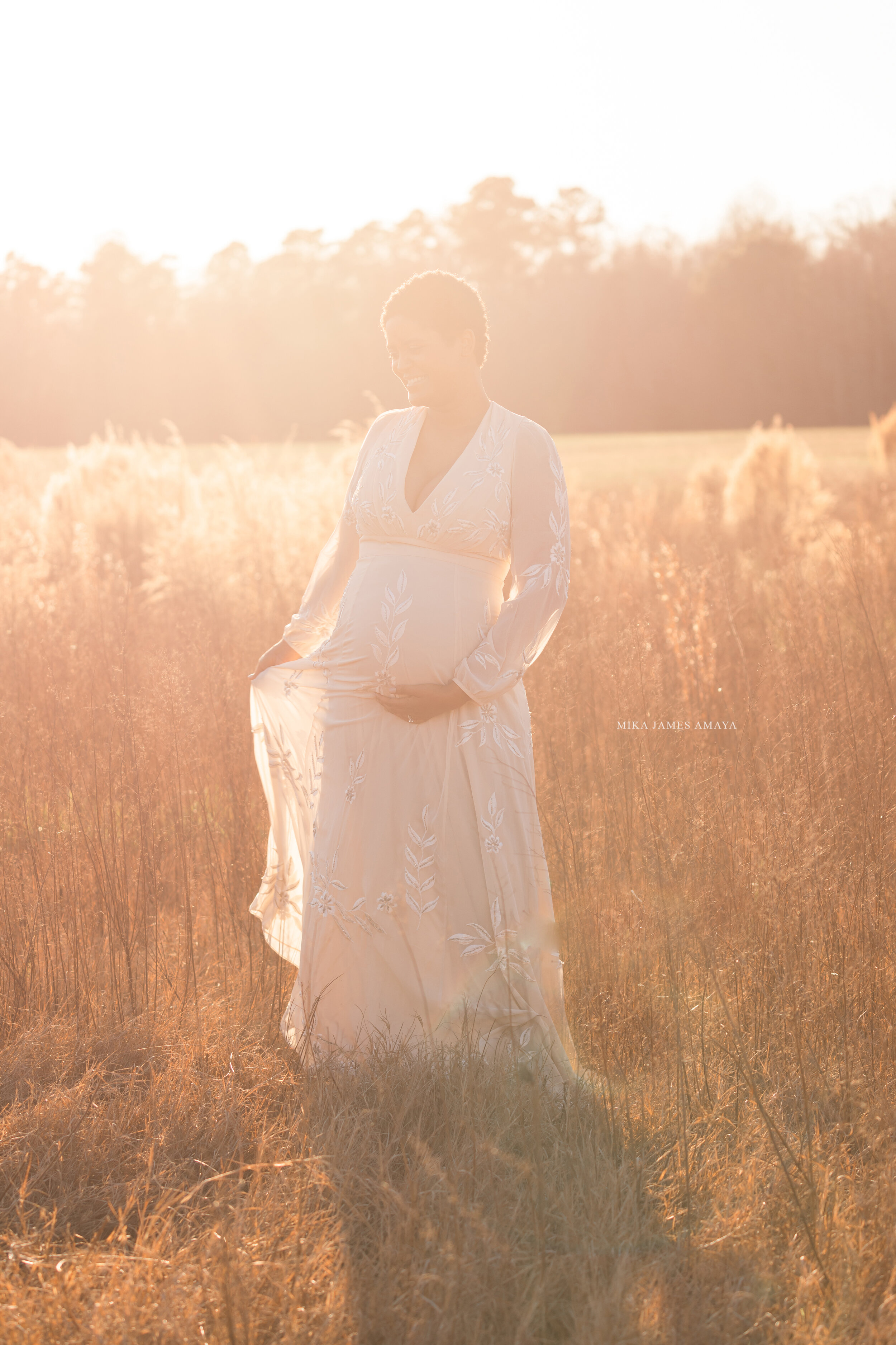 outdoor maternity session / sunset photos in raleigh