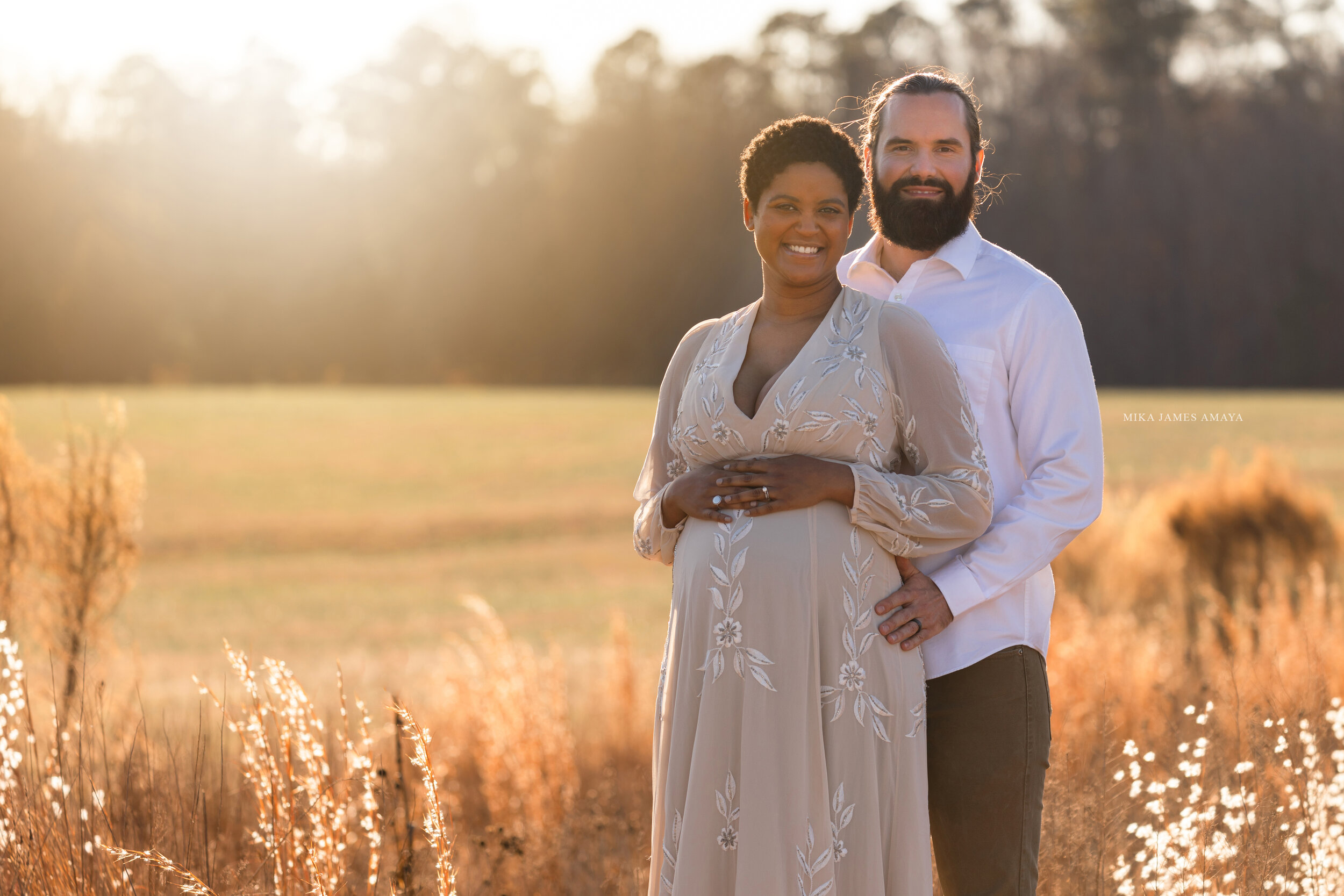 outdoor maternity session / sunset photos in raleigh
