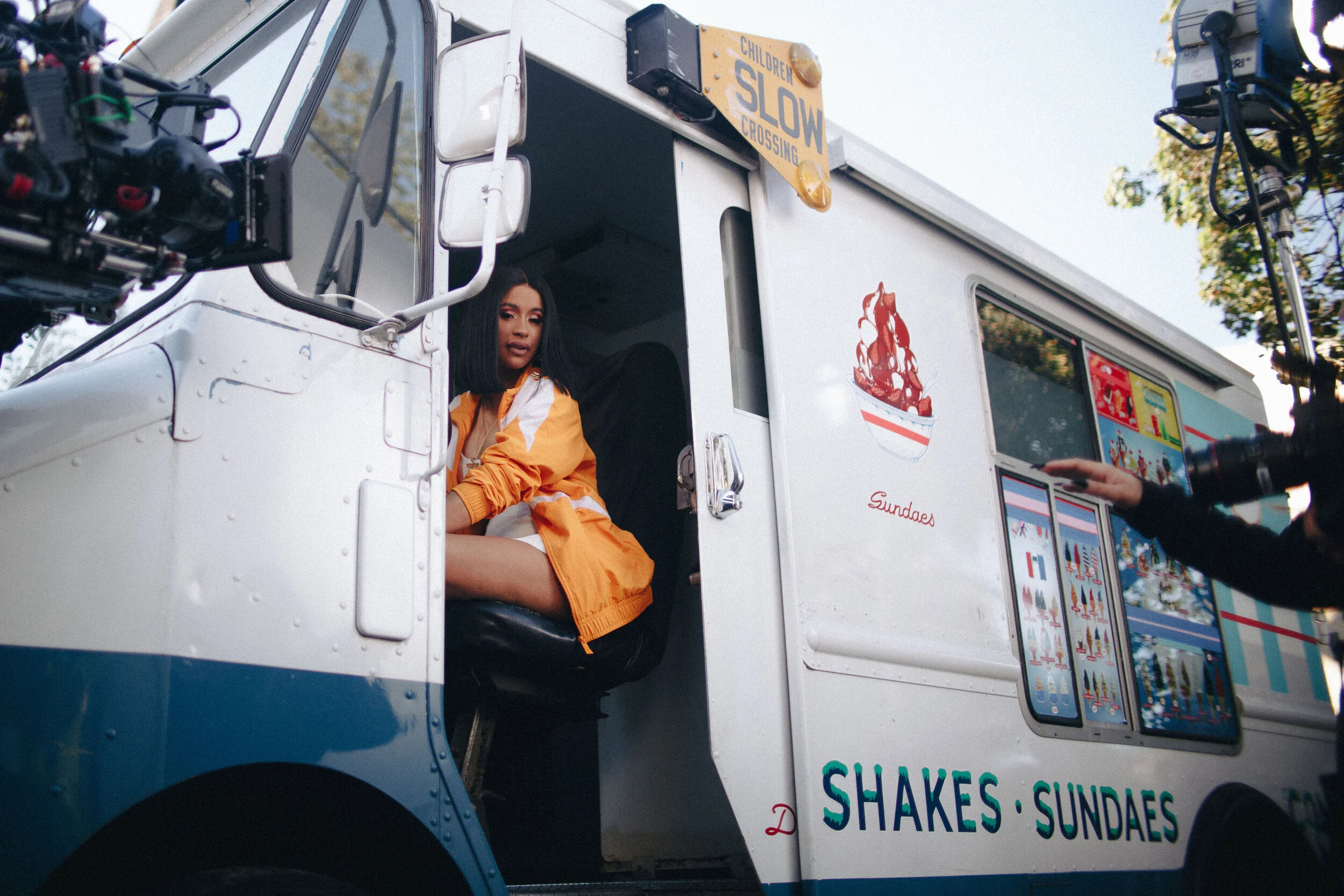 RBKCL-0161_SS19_Aztrek_CardiB_BTS_502 copy.jpg