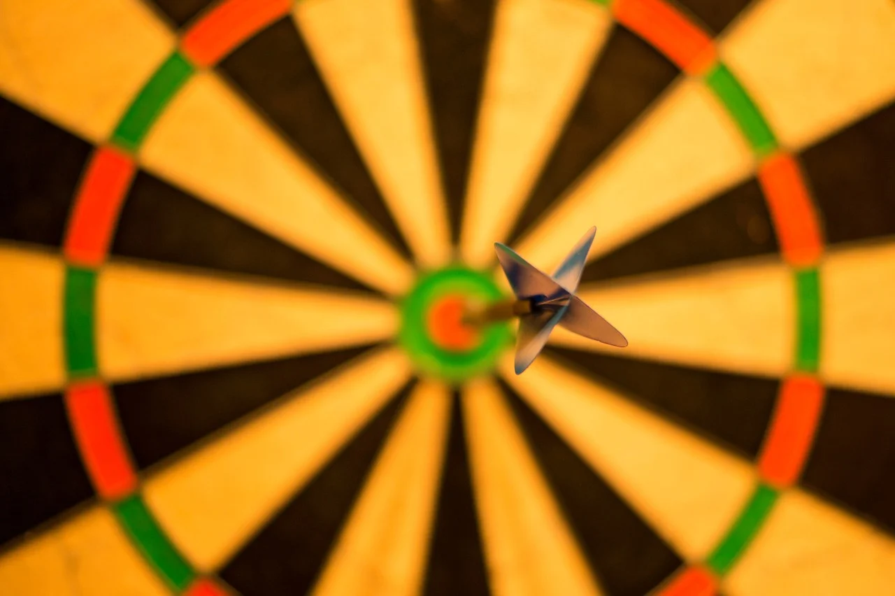 bulls-eye-1044725_1280.jpg