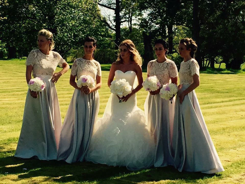 These ladies combined the skirts with ivory lace crops with short sleeves.