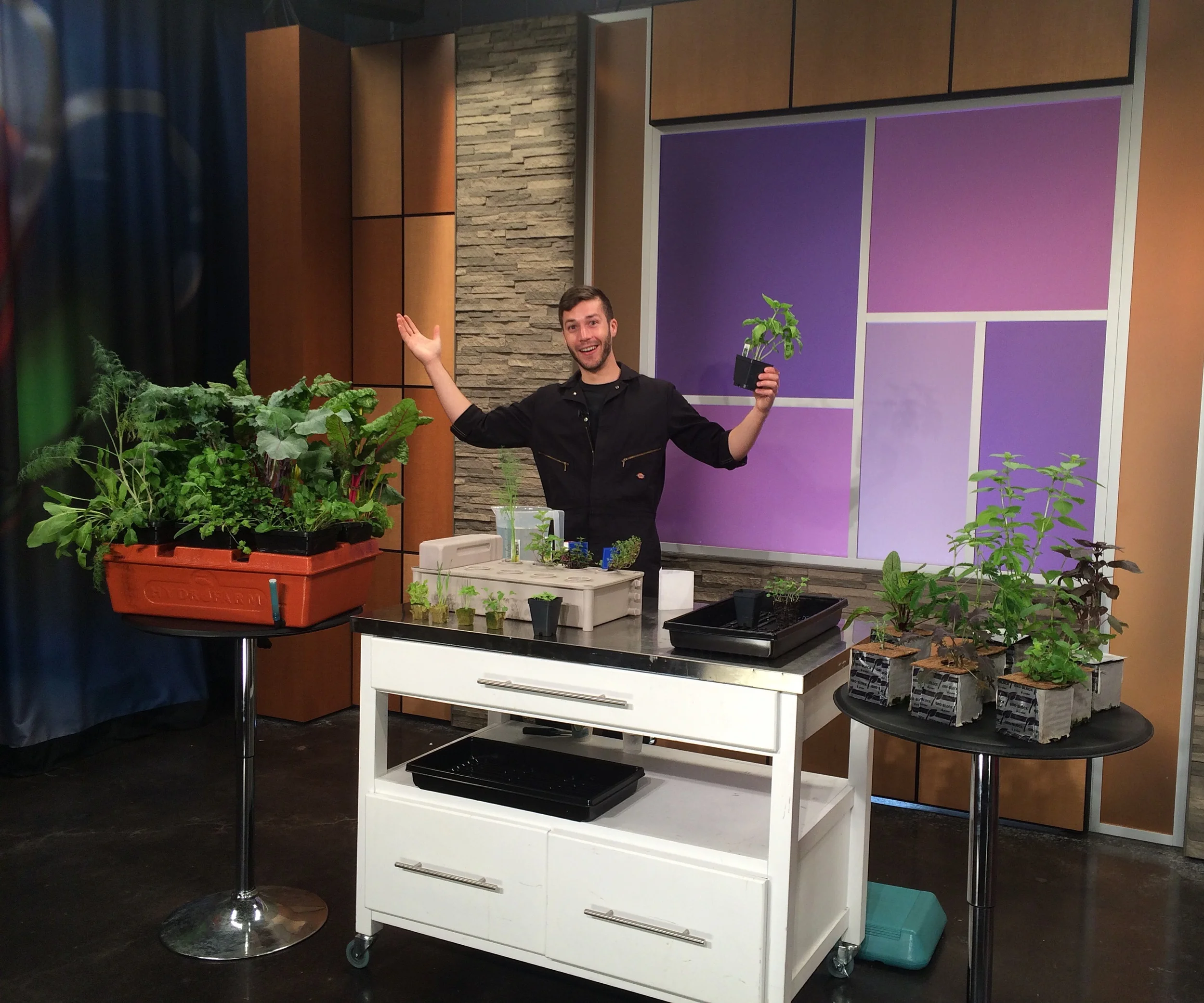 Home Hydroponics with Farmer Tyler on Studio 512 (KXAN Austin)